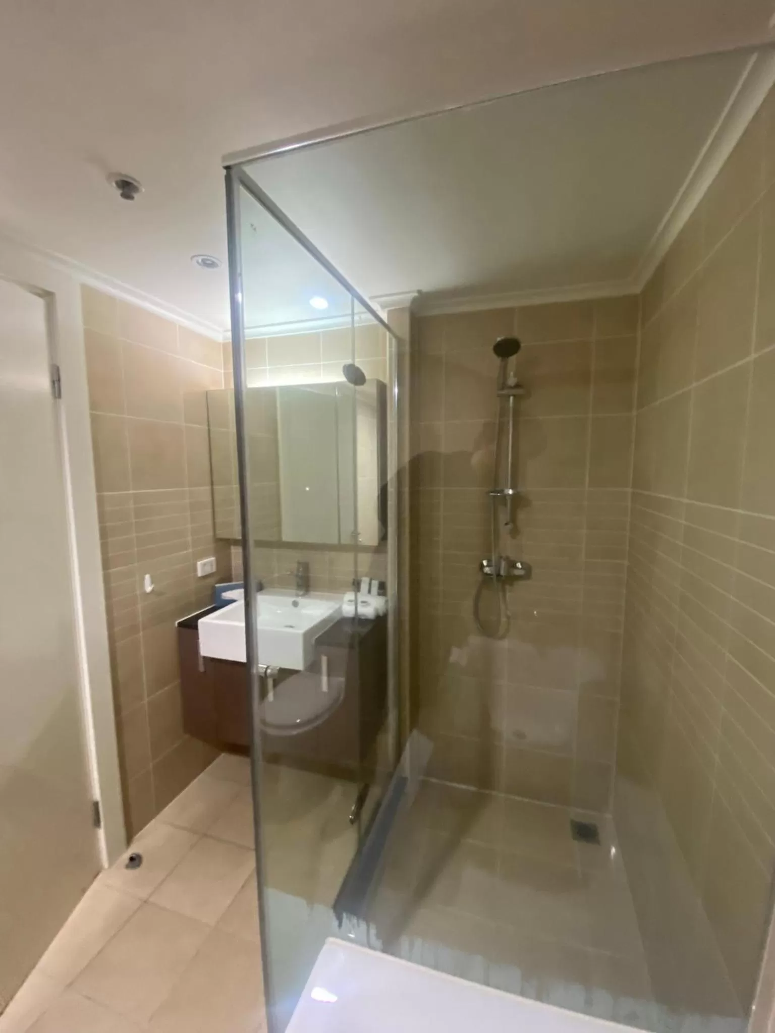 Shower in Newcastle Central Plaza Apartment Hotel Official