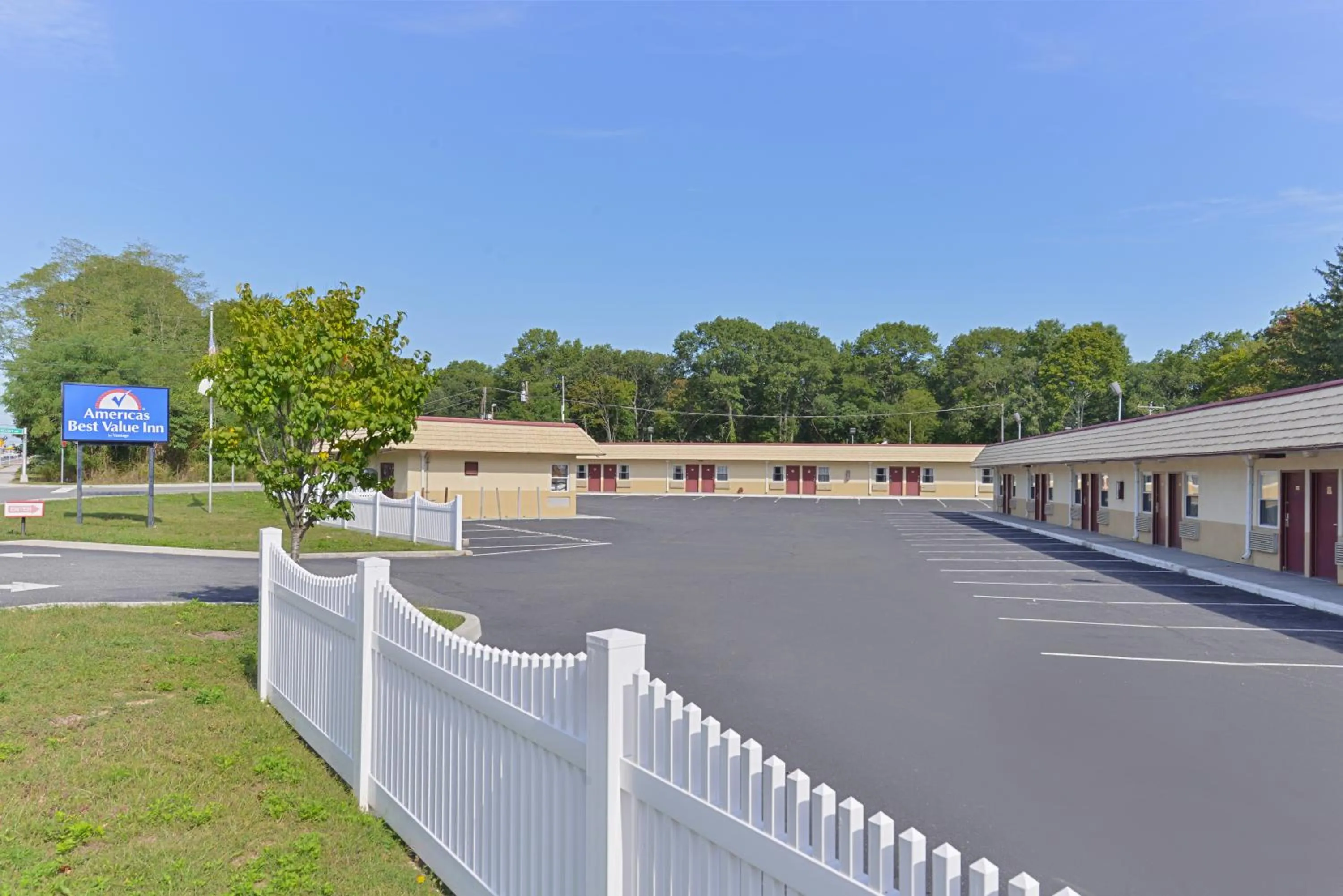 Americas Best Value Inn - Port Jefferson Station - Long Island -New York - 11776