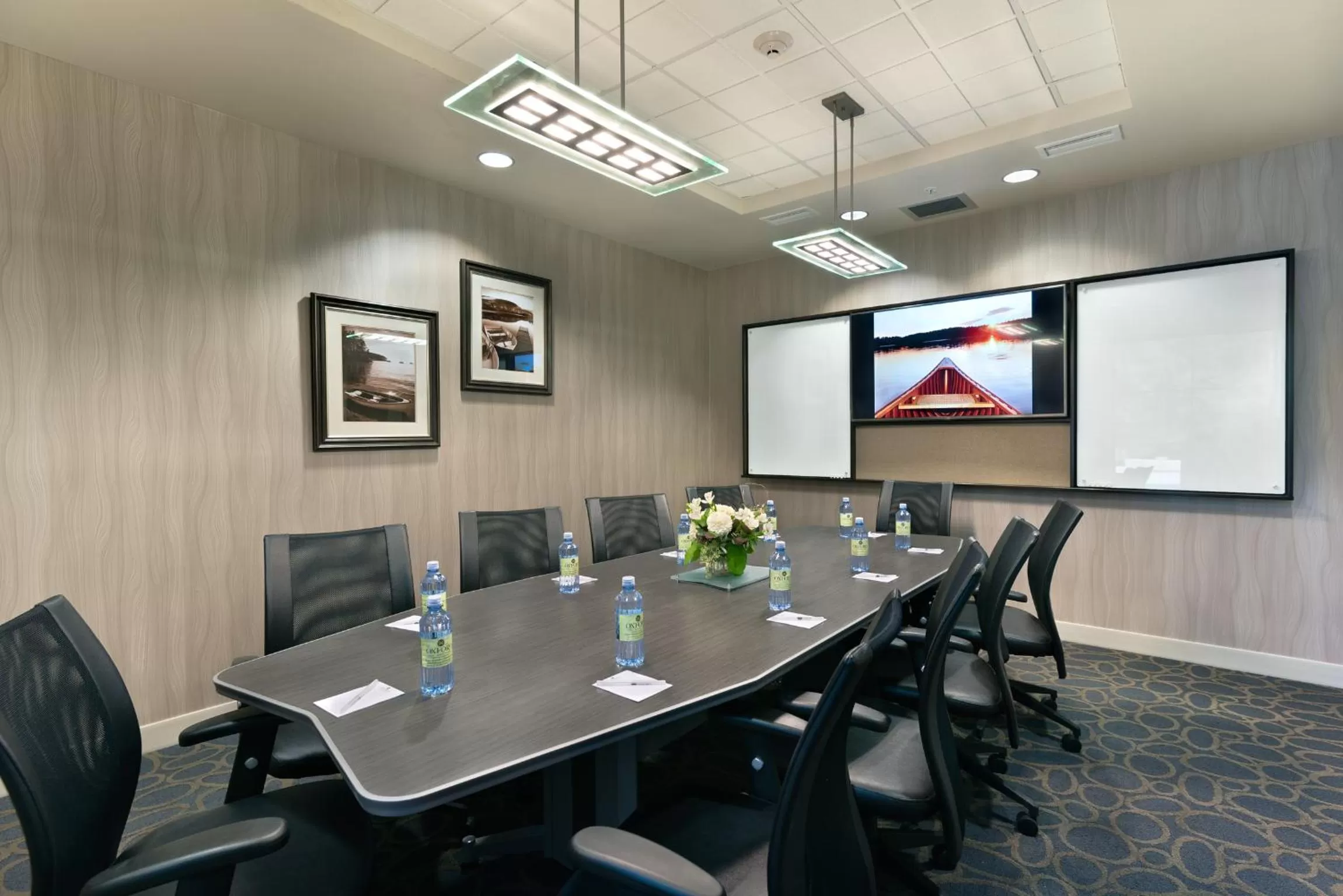 Meeting/conference room in Oxford Suites Bellingham