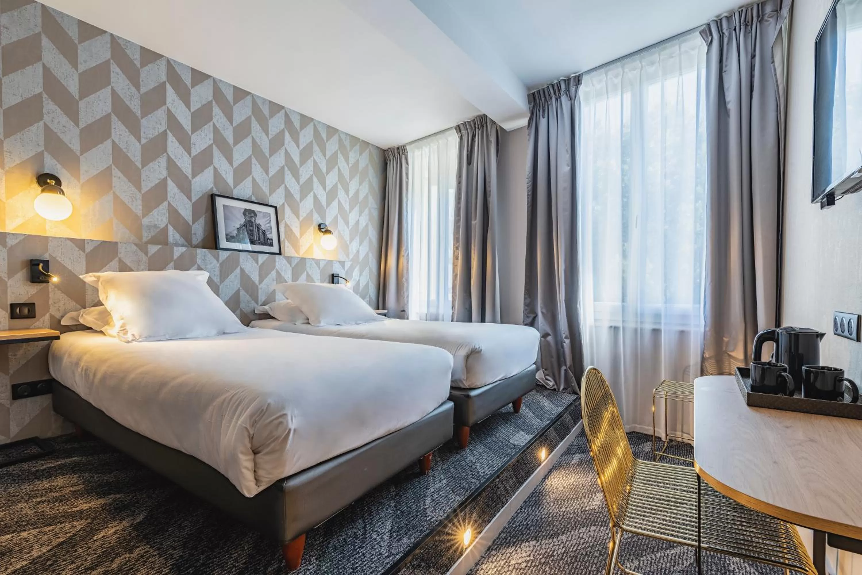 Photo of the whole room, Bed in Best Western Hotel Centre Reims