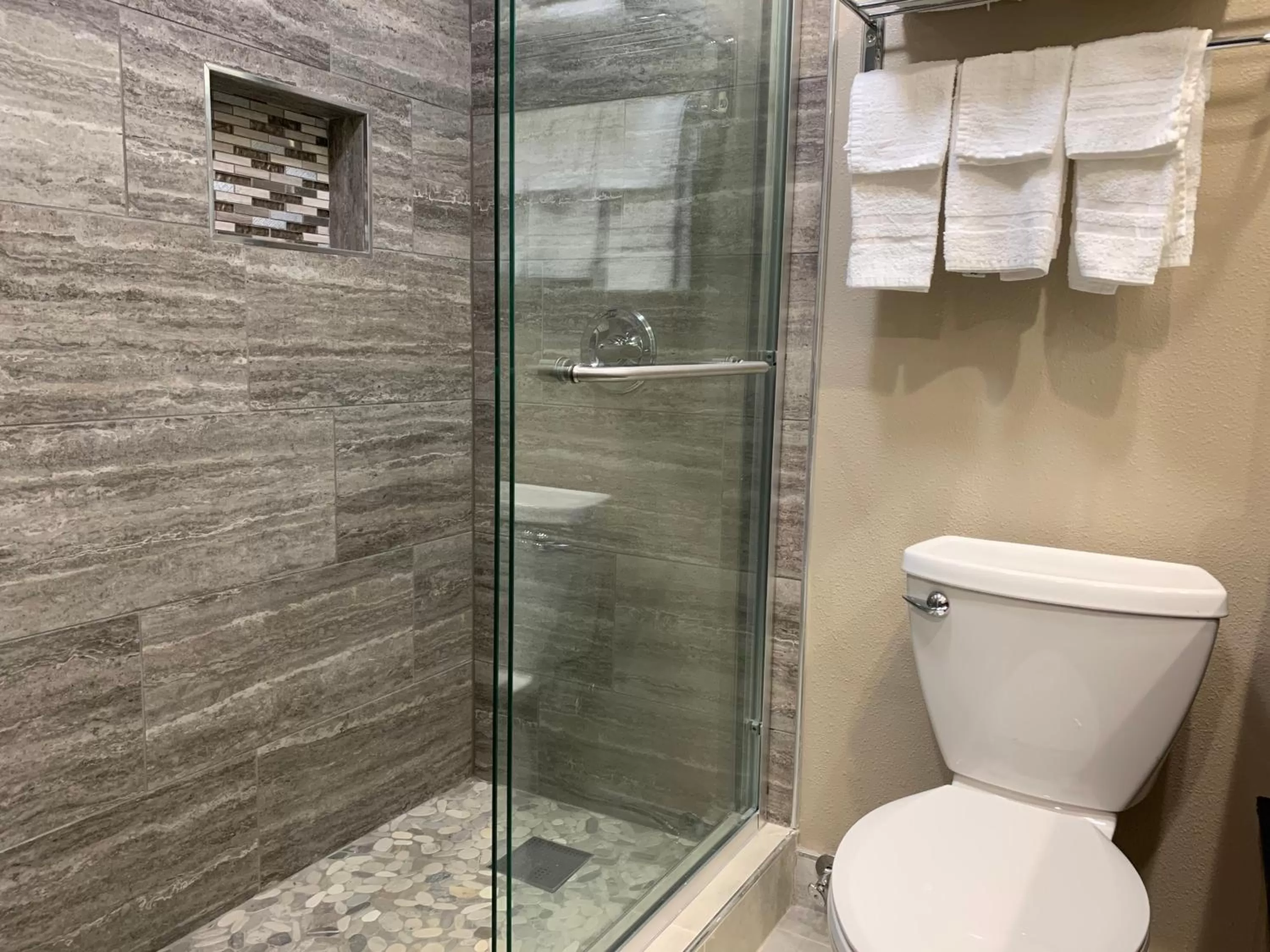 Shower in Black Jack Inn