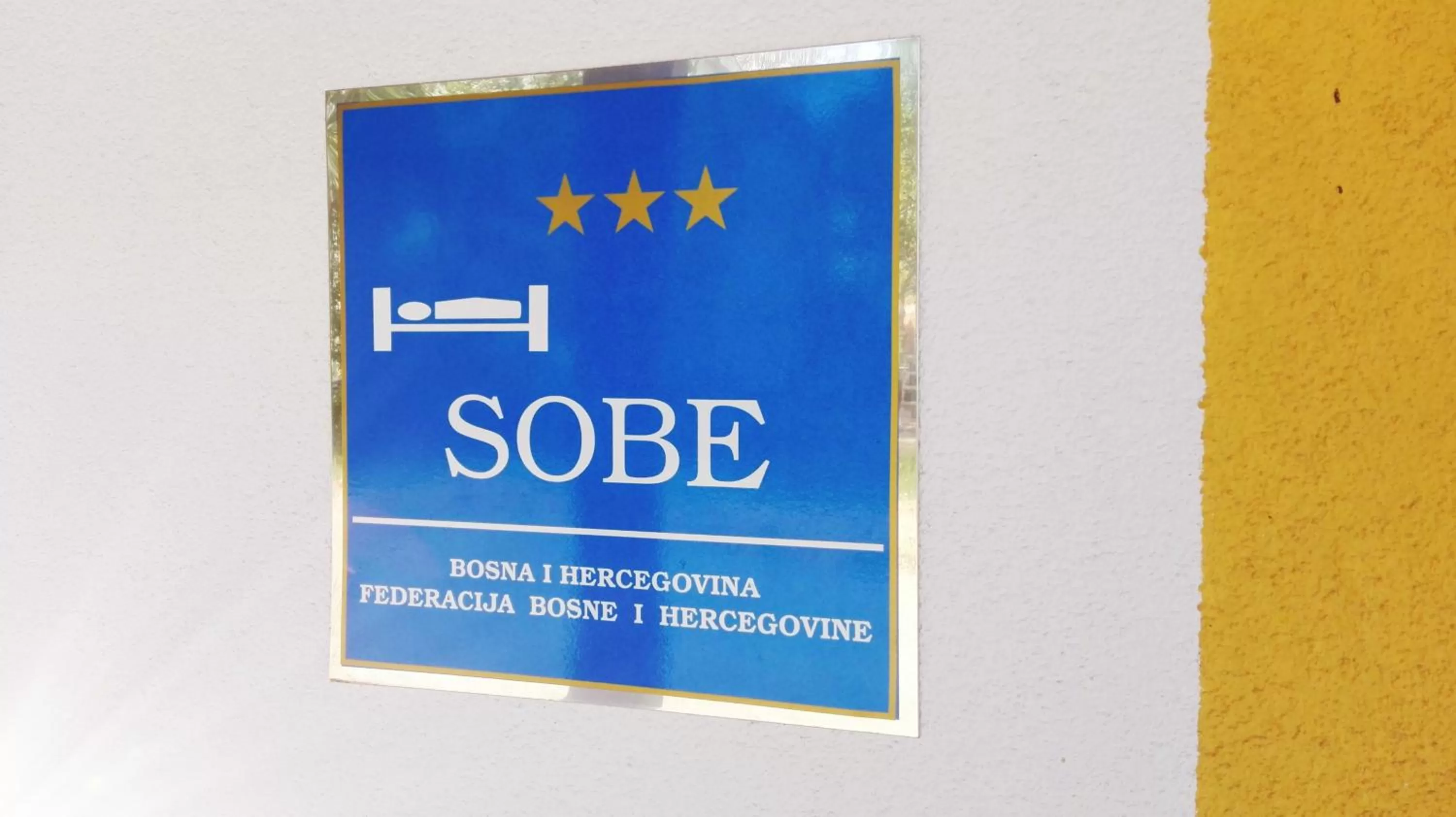 Facade/entrance in Pansion Eden