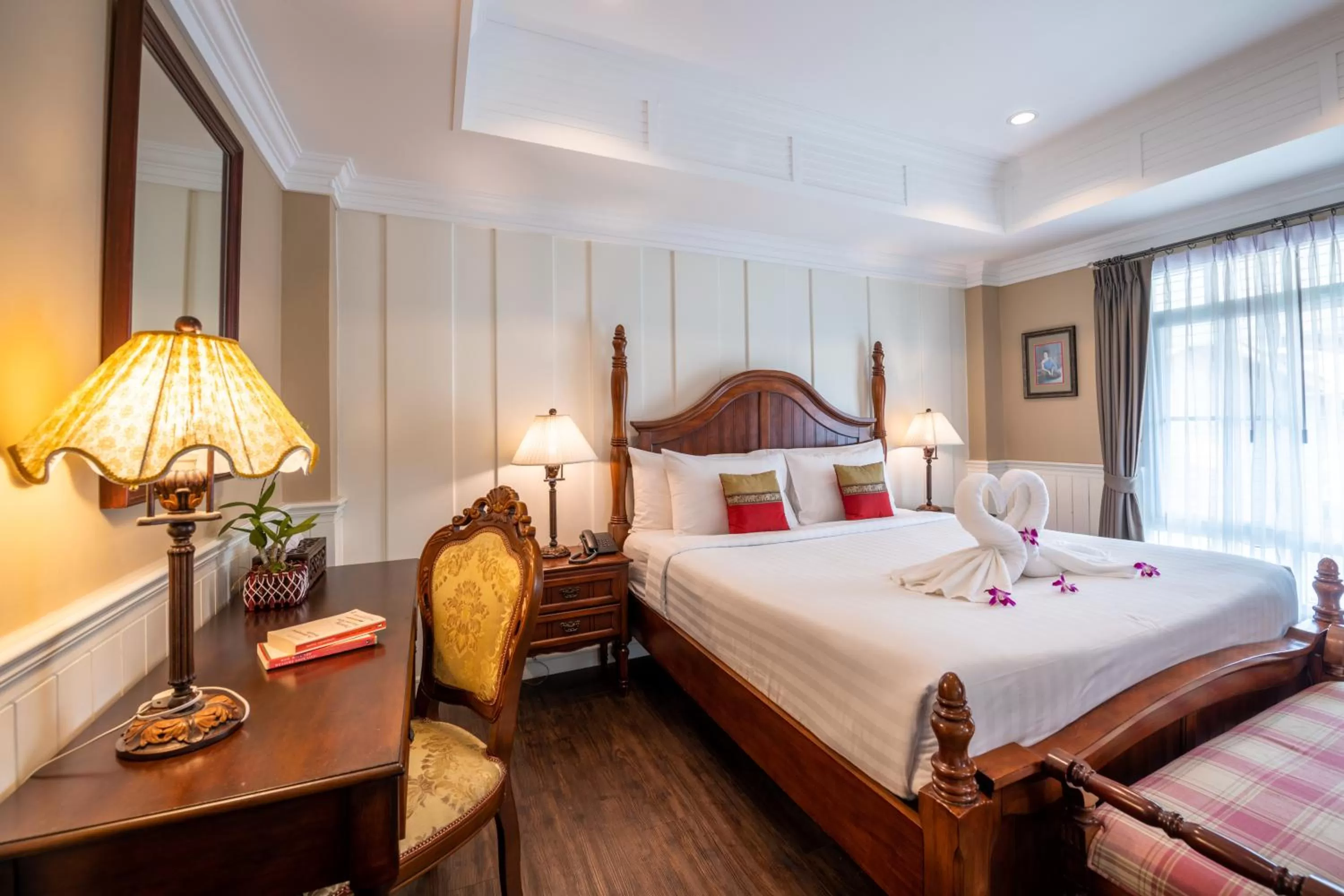 Bedroom, Bed in The Orchid House 153