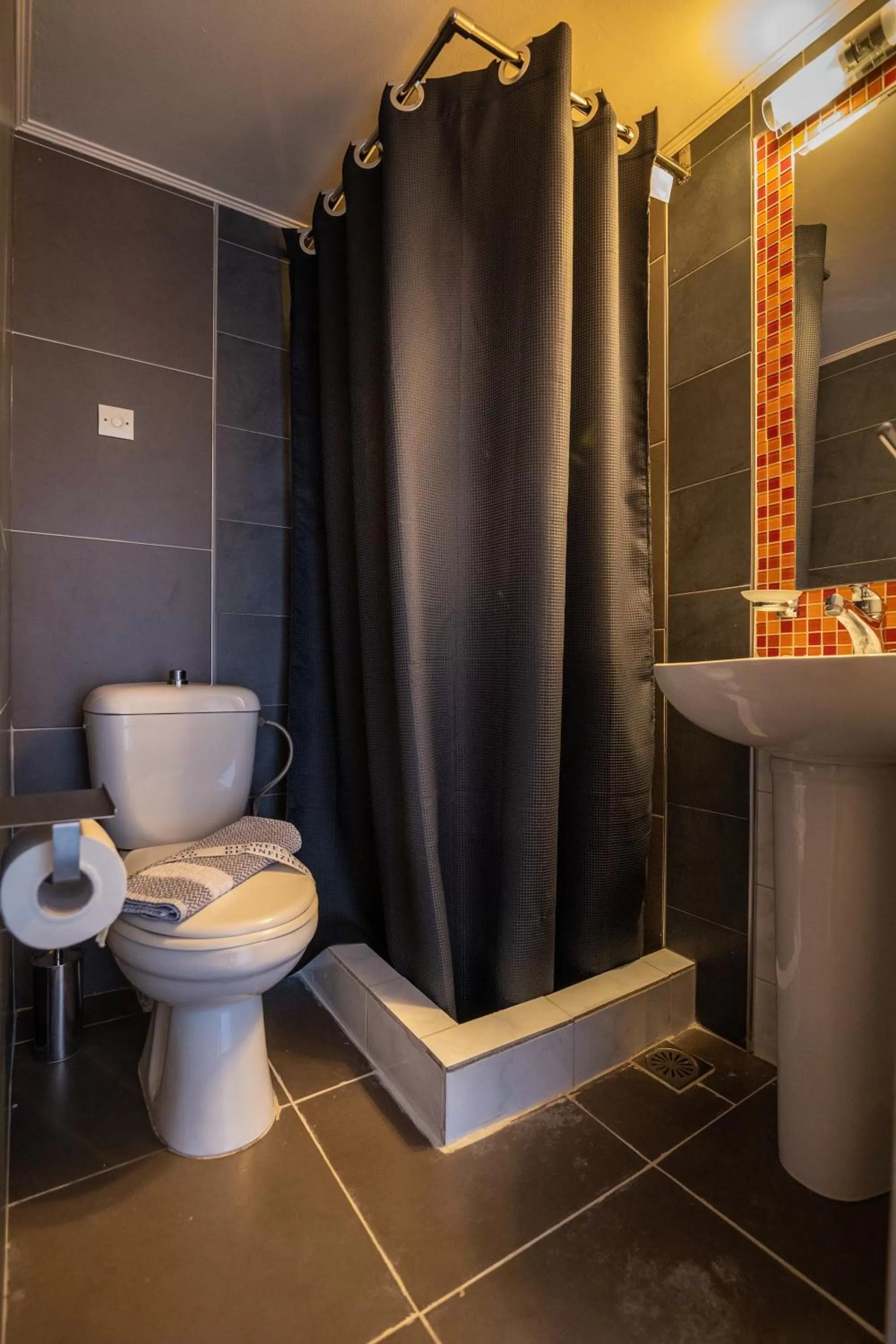 Shower in Votsalakia Hotel & Luxury Apartments