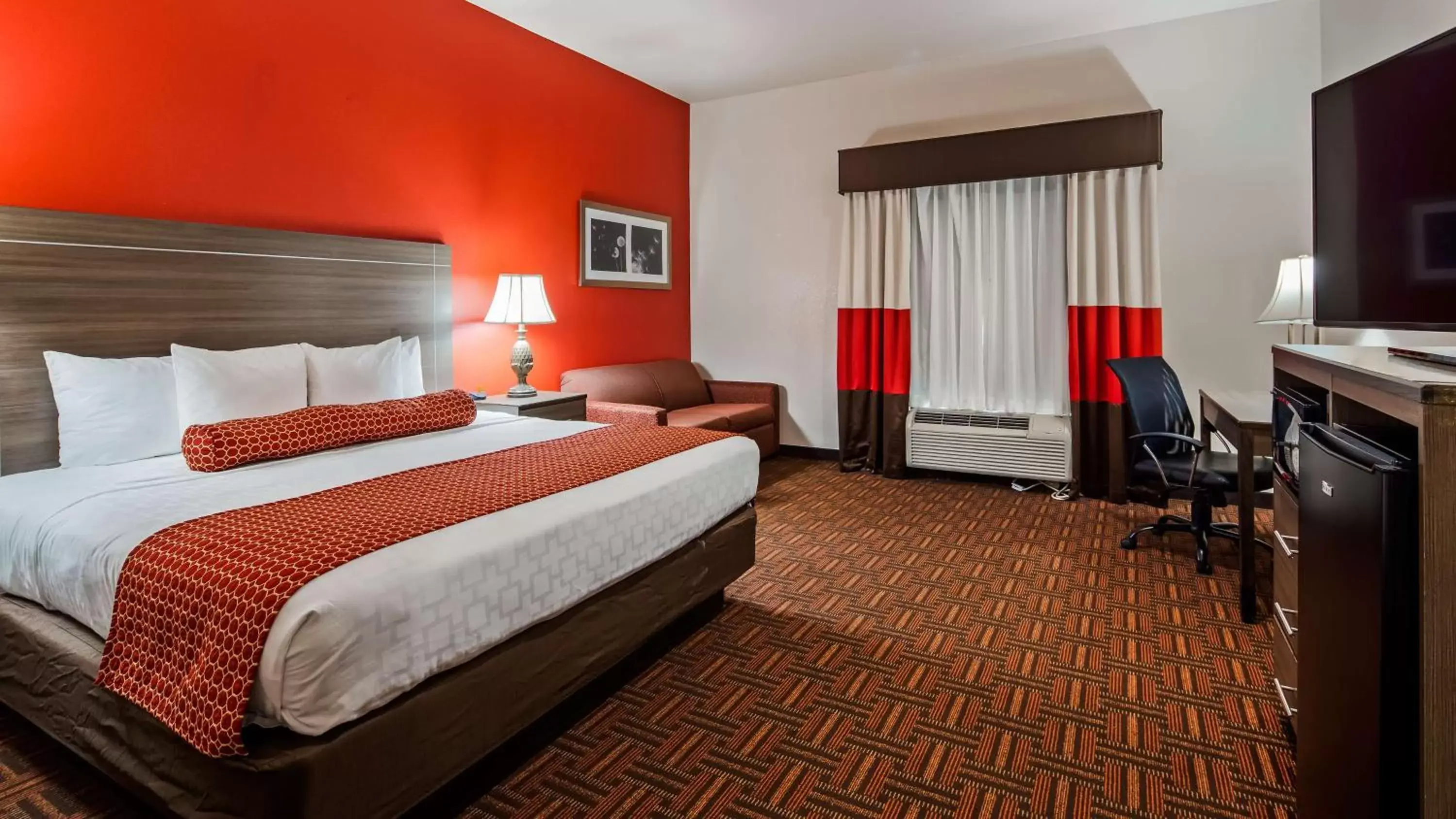 King Room with Roll-in Shower - Disability Access/Non-Smoking in Best Western Plus Memorial Inn & Suites King Room with Roll-in Shower - Disability Access/Non-Smoking in Best Western Plus Memorial Inn & Suites