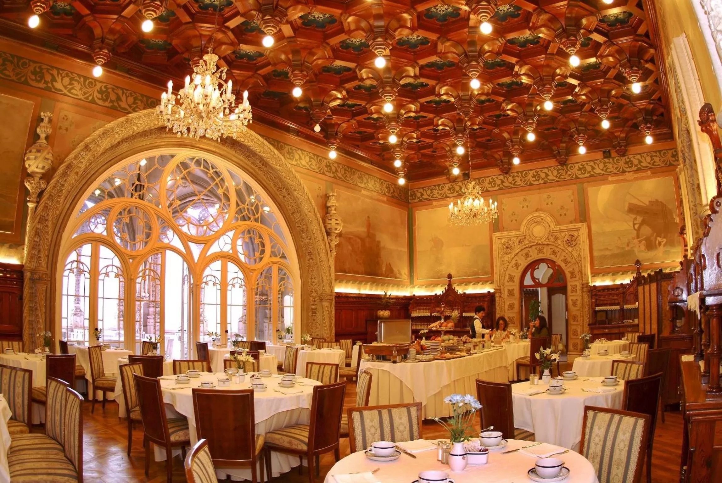 Restaurant/places to eat in Palace Hotel do Bussaco