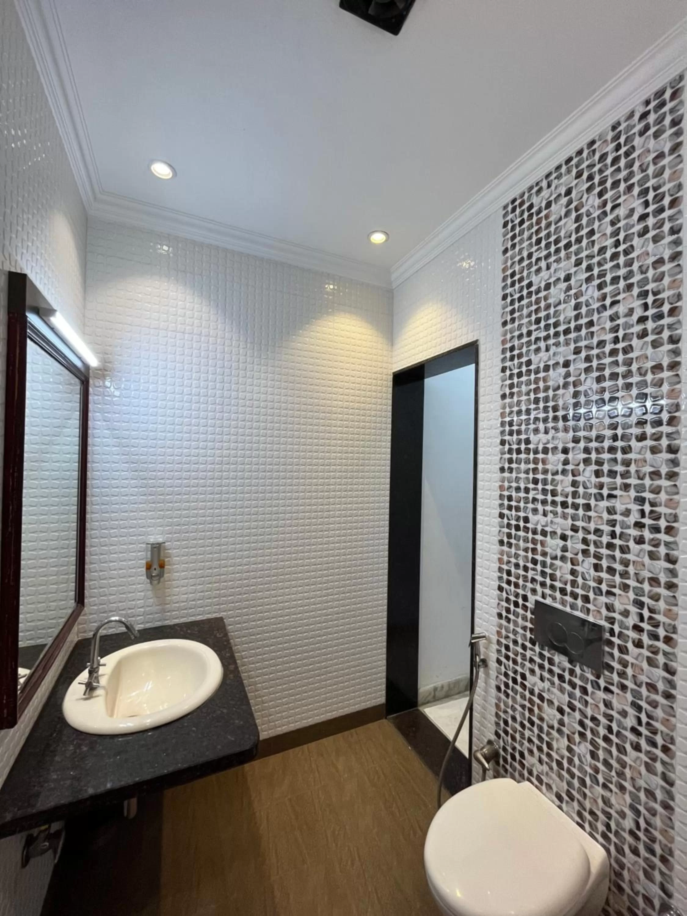 Bathroom in Hotel Marc Royal