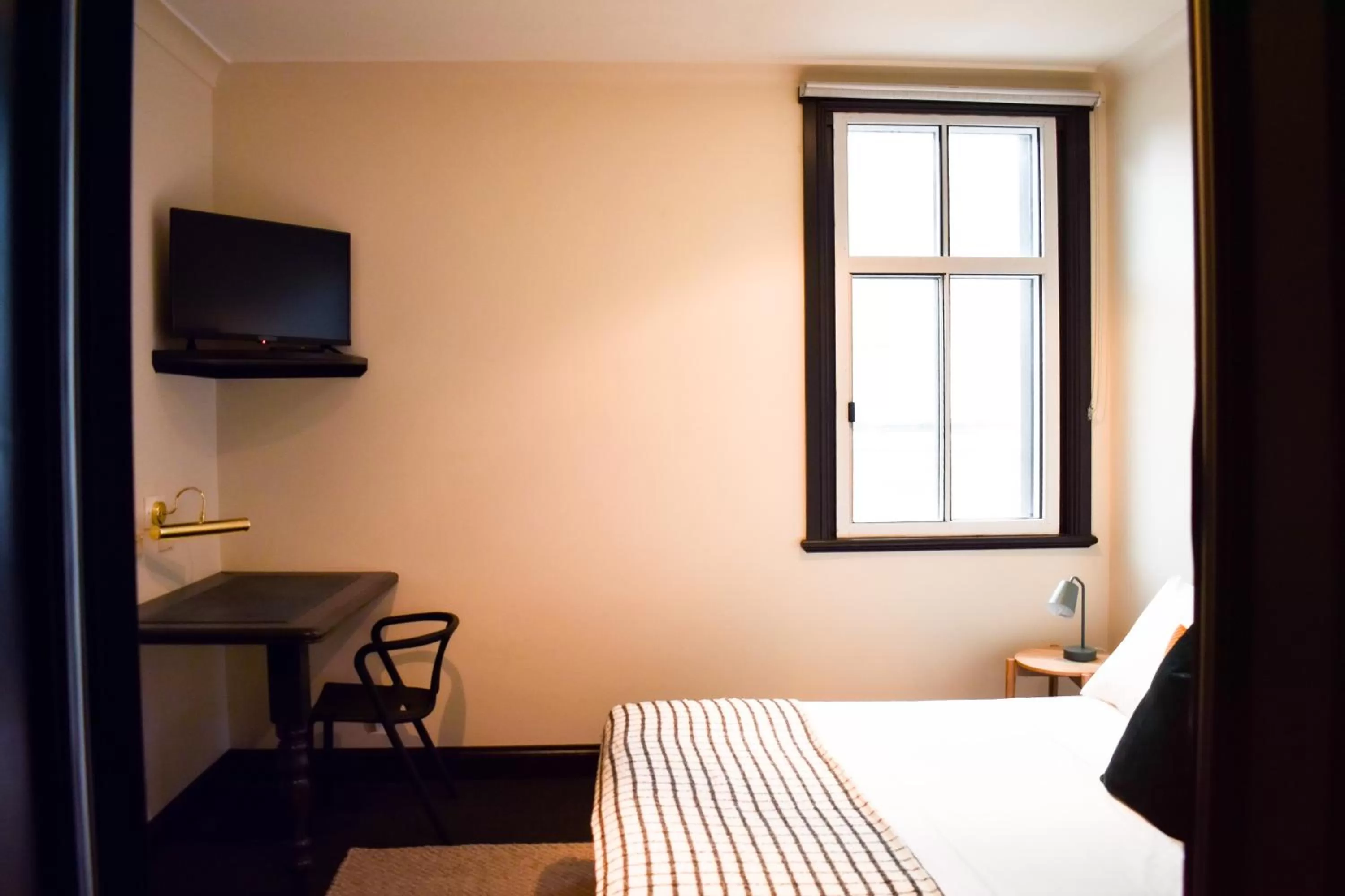 Bed in The Sherwood Hotel