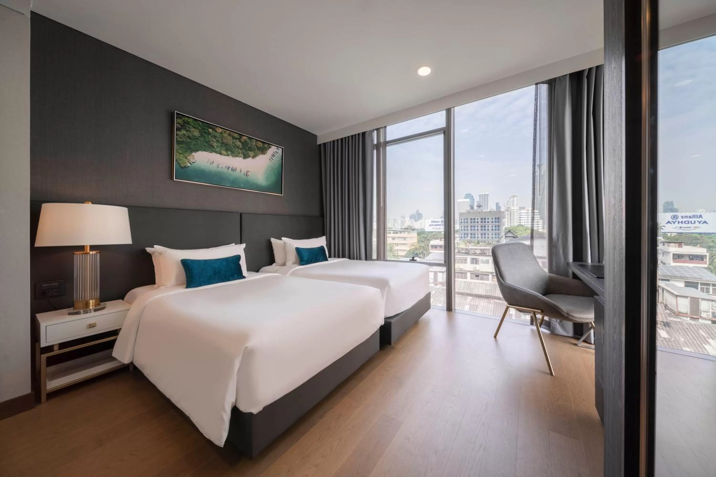 Bed in Wyndham Bangkok Queen Convention Centre