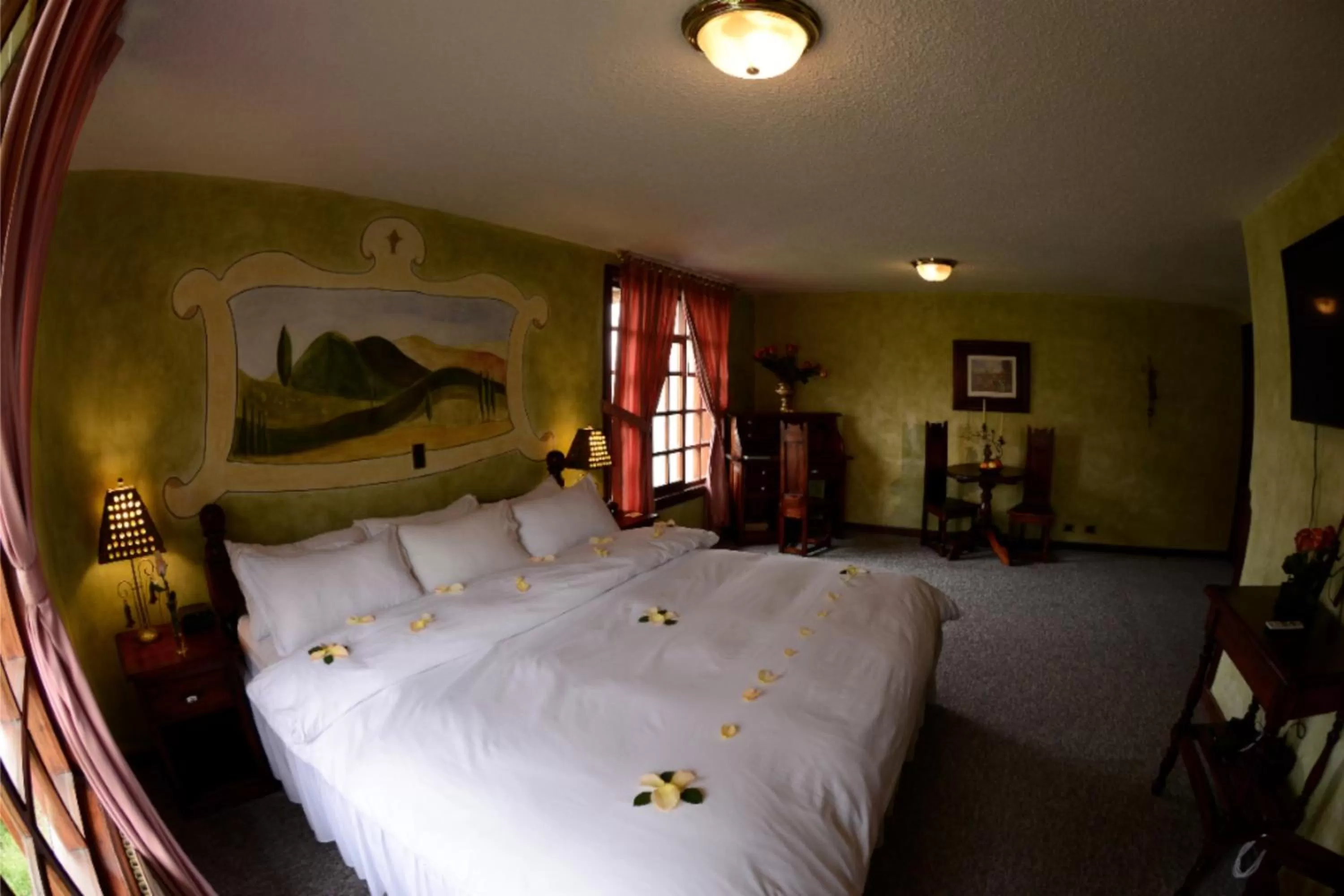 Photo of the whole room, Bed in Hostería La Andaluza