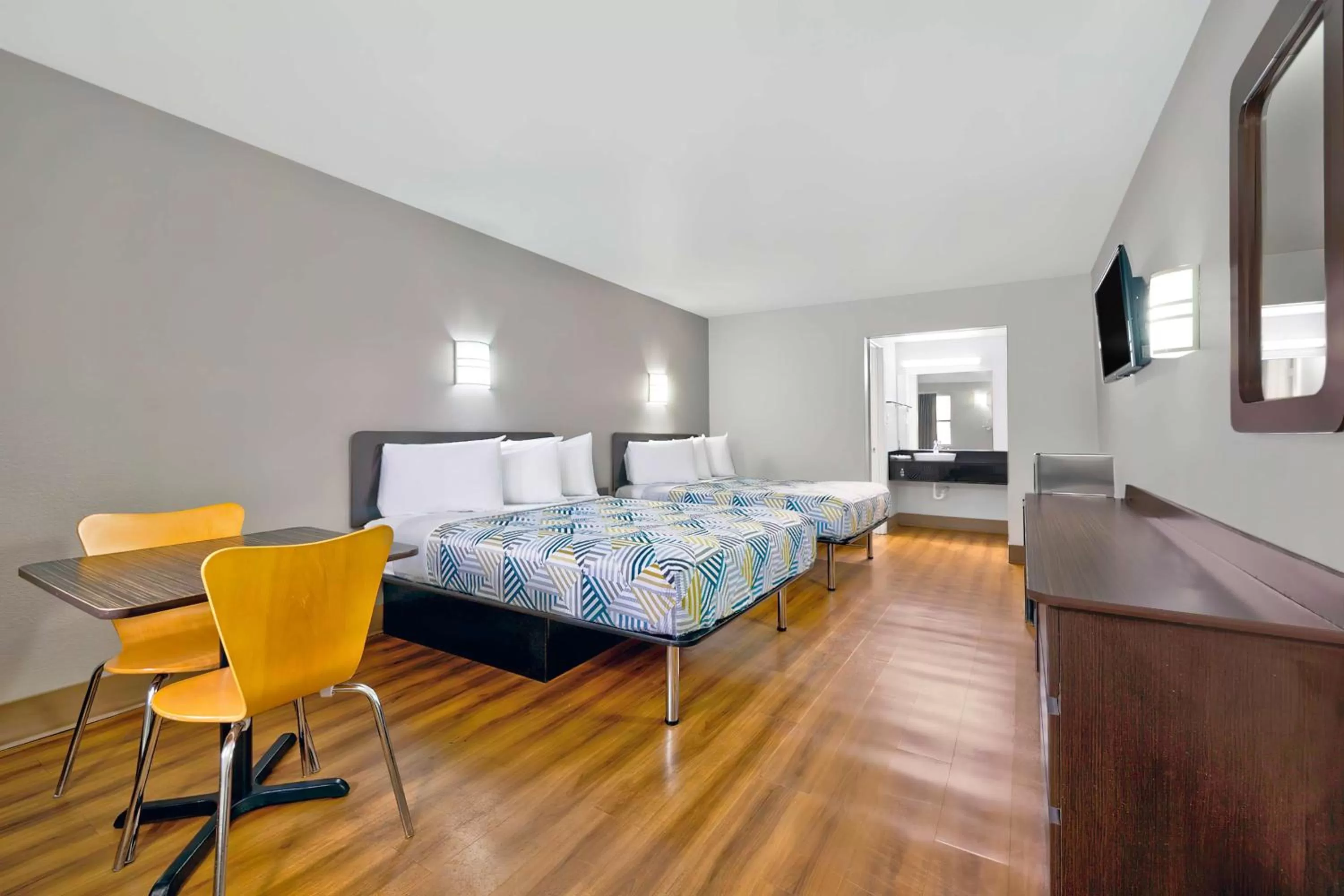 Bedroom, Bed in Motel 6-Plano, TX - Plano Northeast