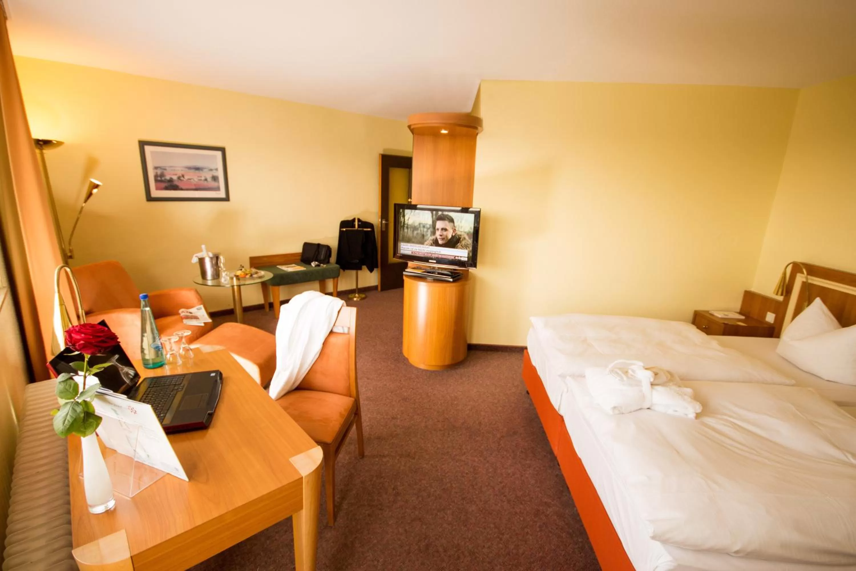 Photo of the whole room, Bed in Ringhotel Parkhotel Witten