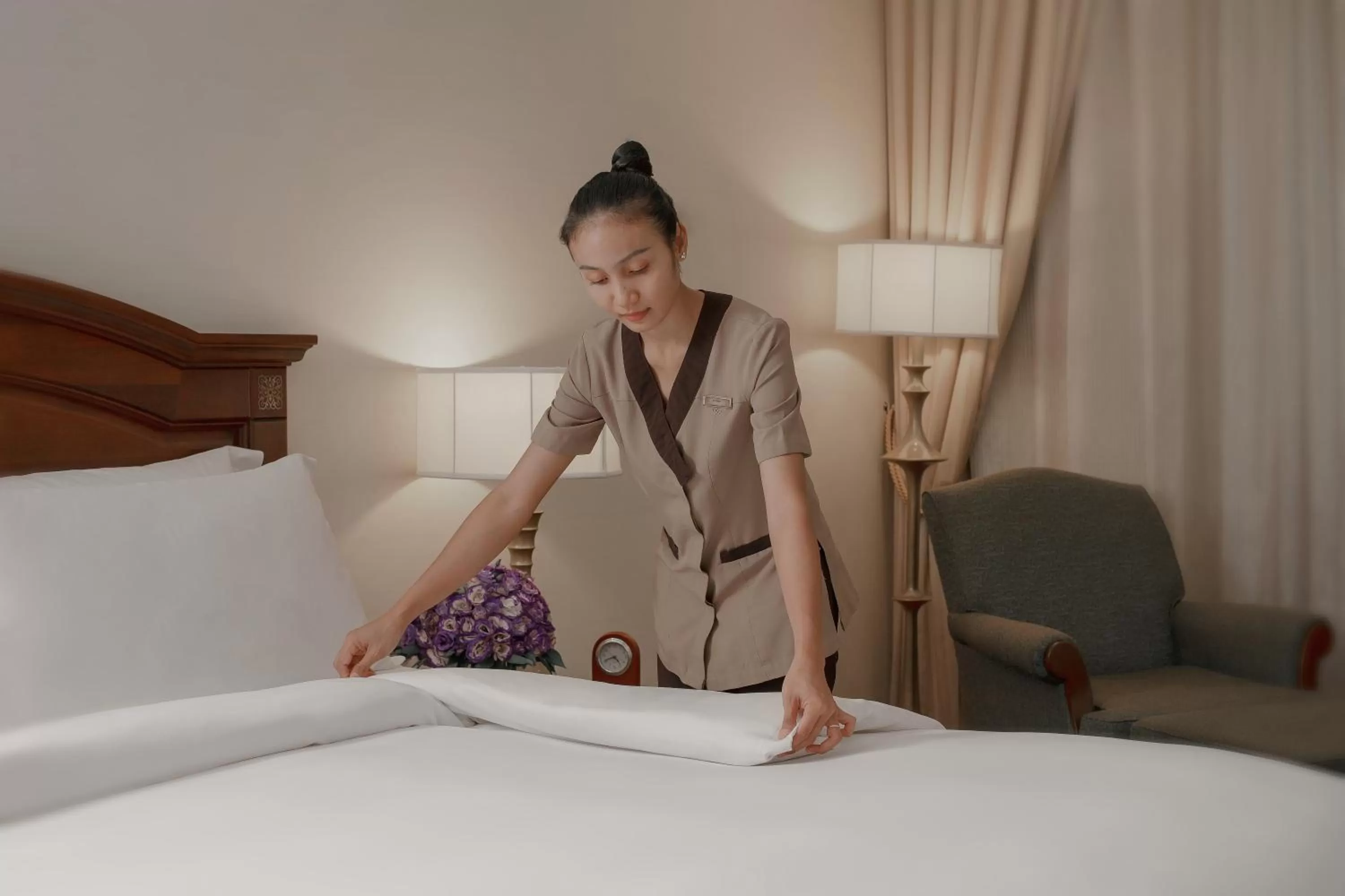 Bedroom, Bed in Sofitel Phnom Penh Phokeethra