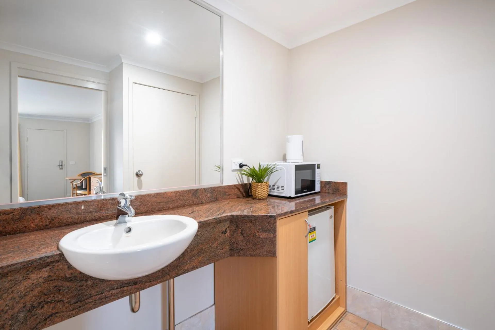 Coffee/tea facilities in Heritage Inn Bathurst