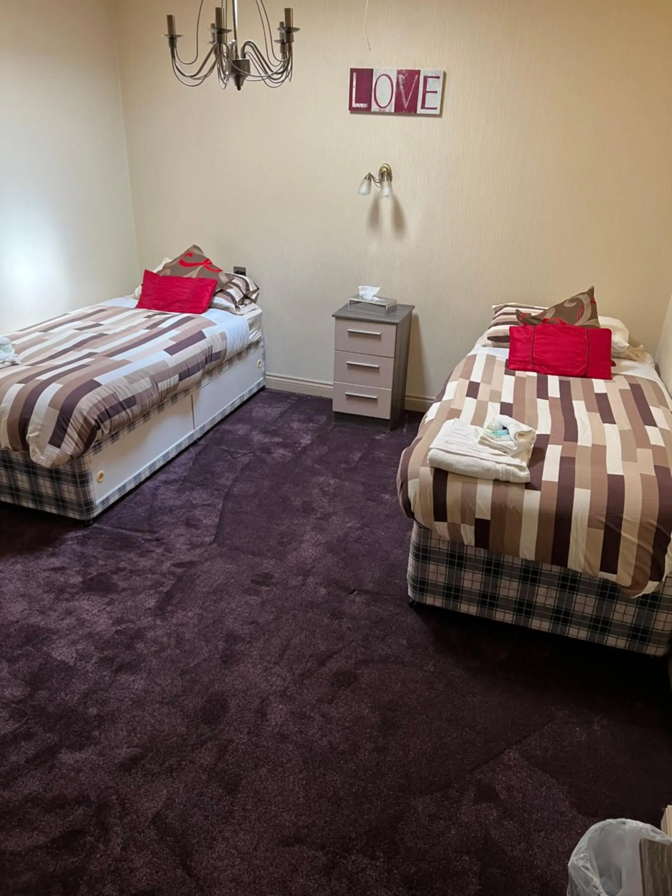 Budget Twin Room in Southport Metro Hotel Budget Twin Room in Southport Metro Hotel