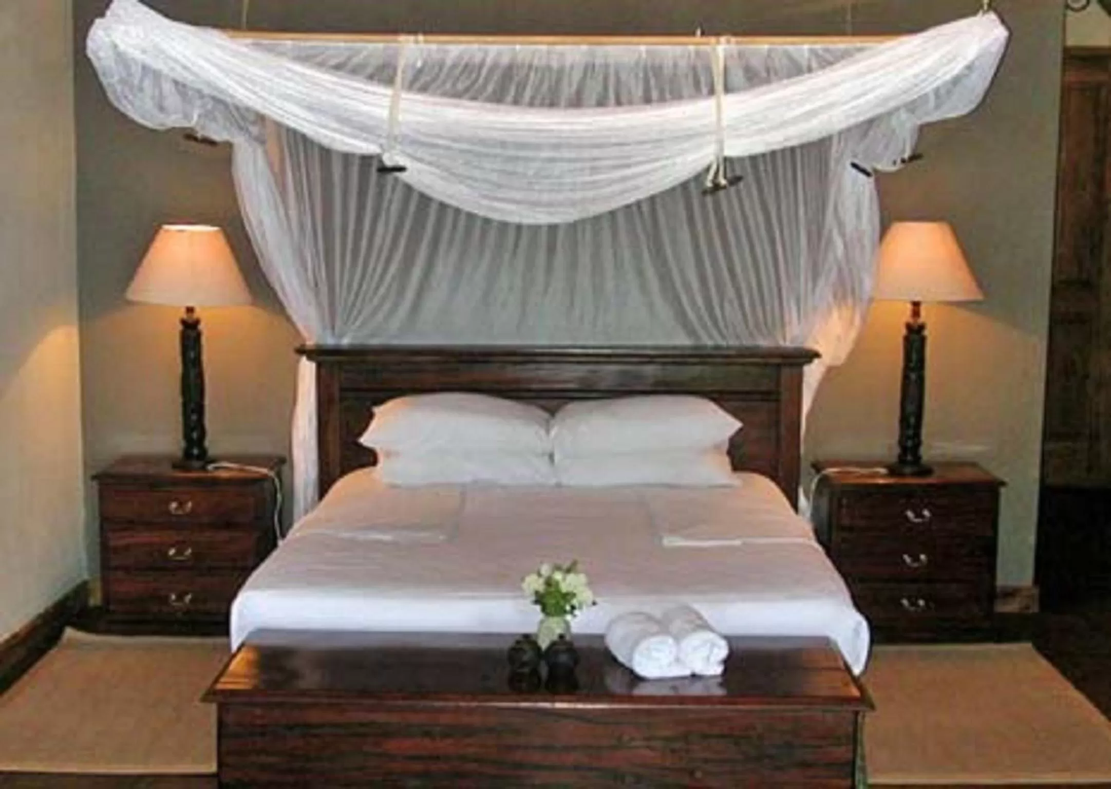 Shower, Bed in Kumbali Country Lodge