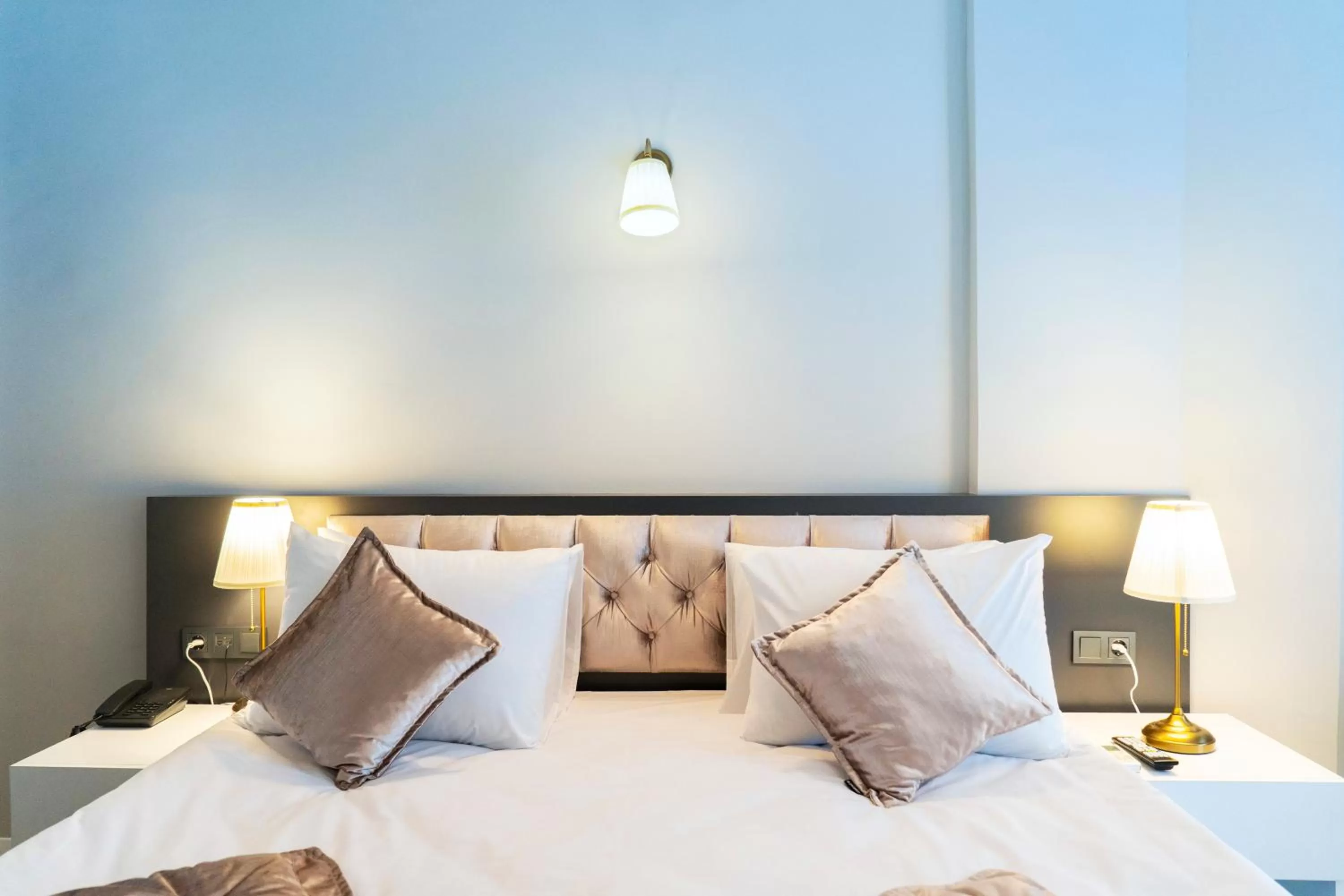 Bed in Niss Lara Hotel