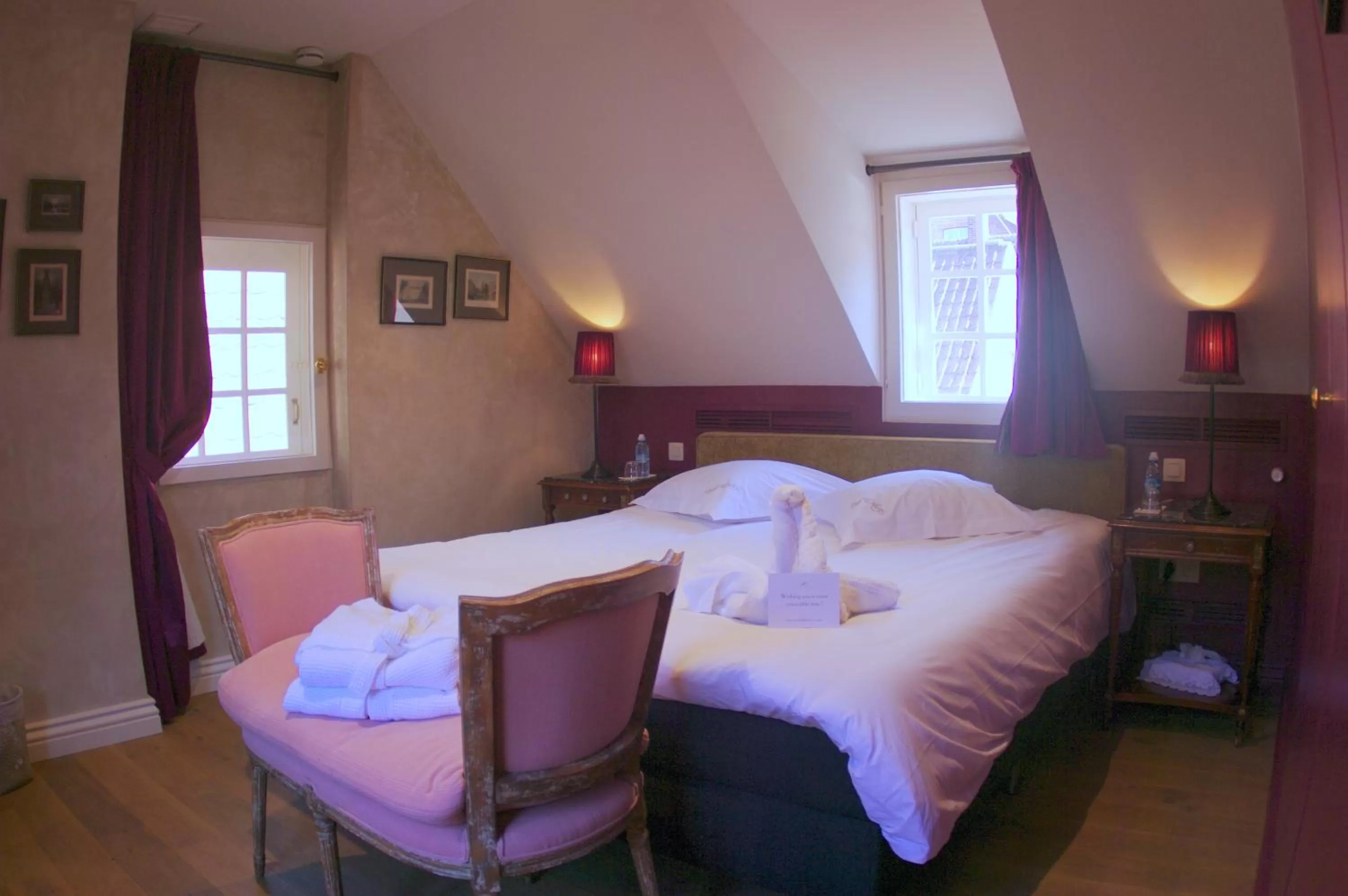 Day, Bed in B&B Canal Deluxe