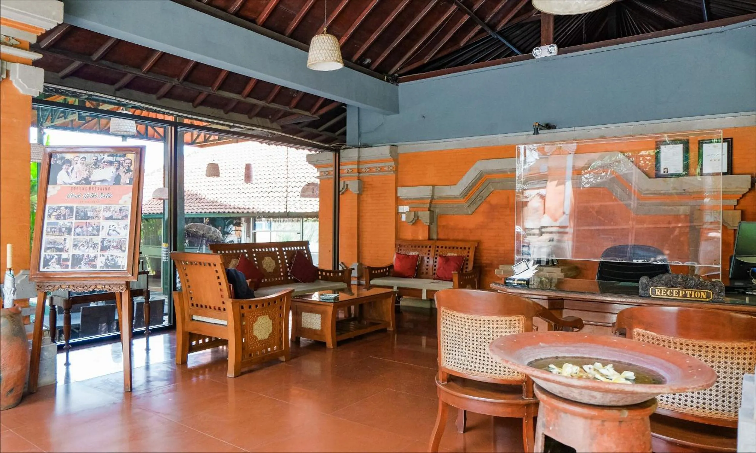 Lobby or reception in Ubud Hotel & Cottages