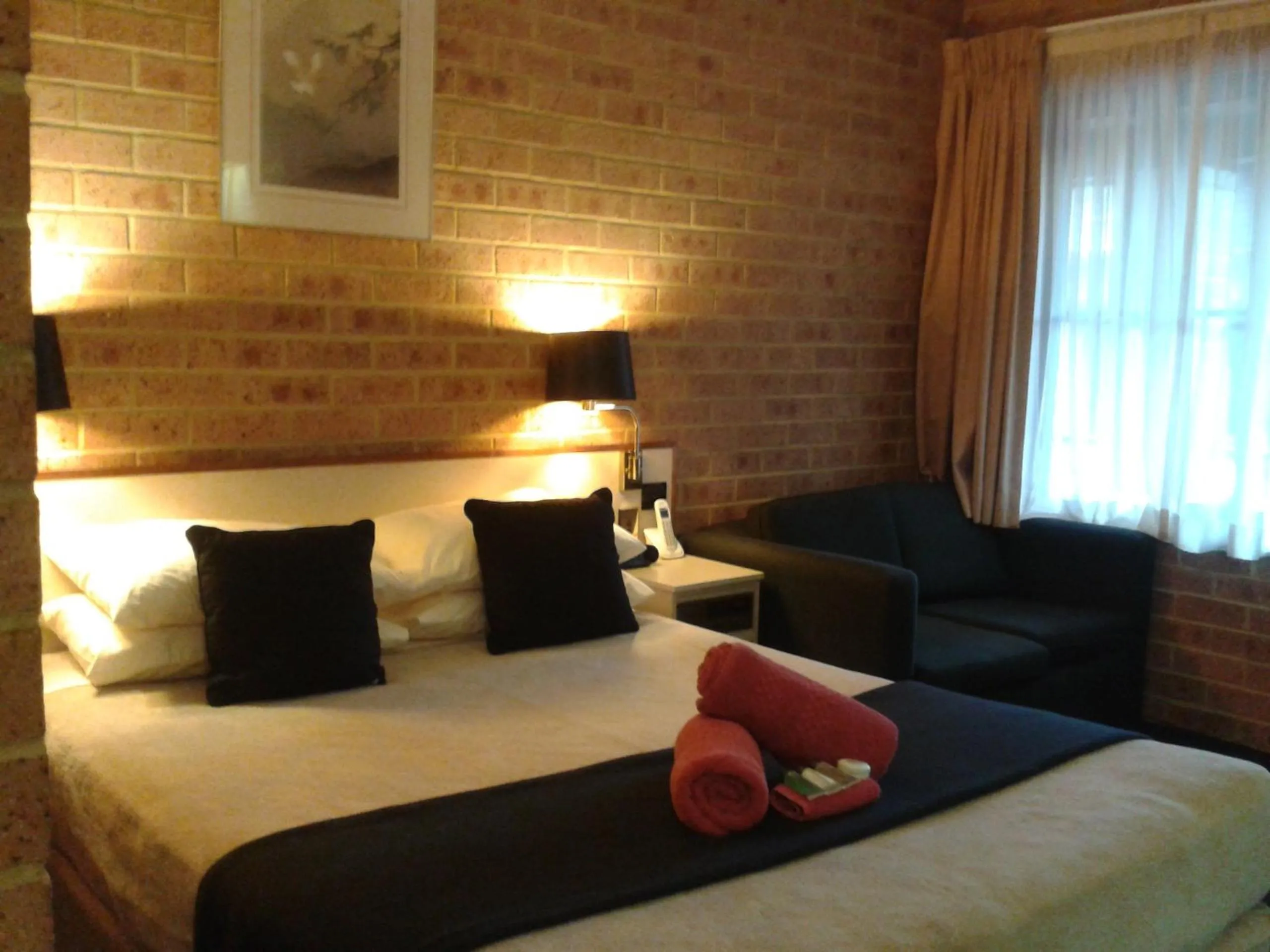 Photo of the whole room, Bed in Elsinor Motor Lodge