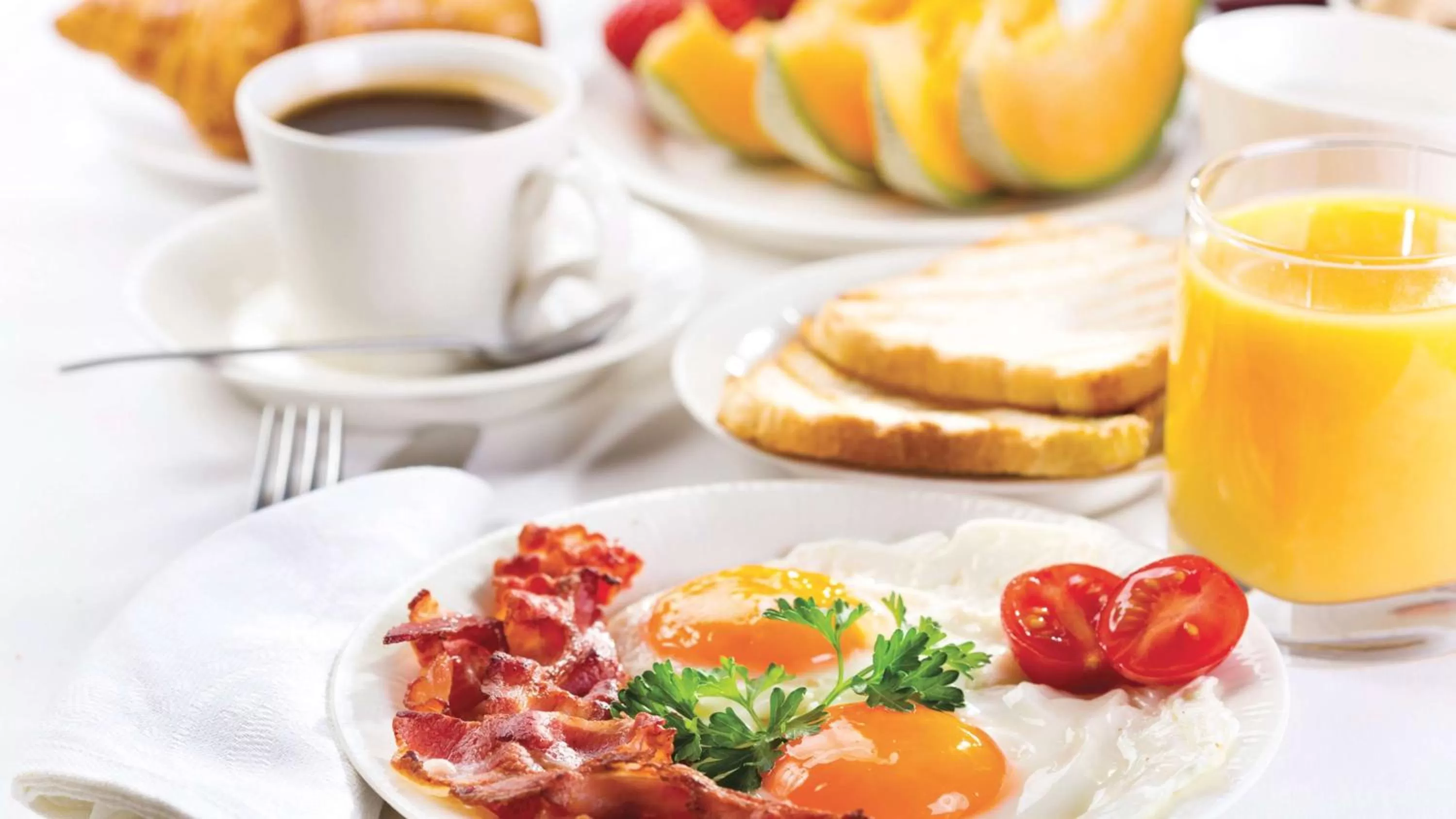 Restaurant/places to eat in ATLANTIC Hotel Airport