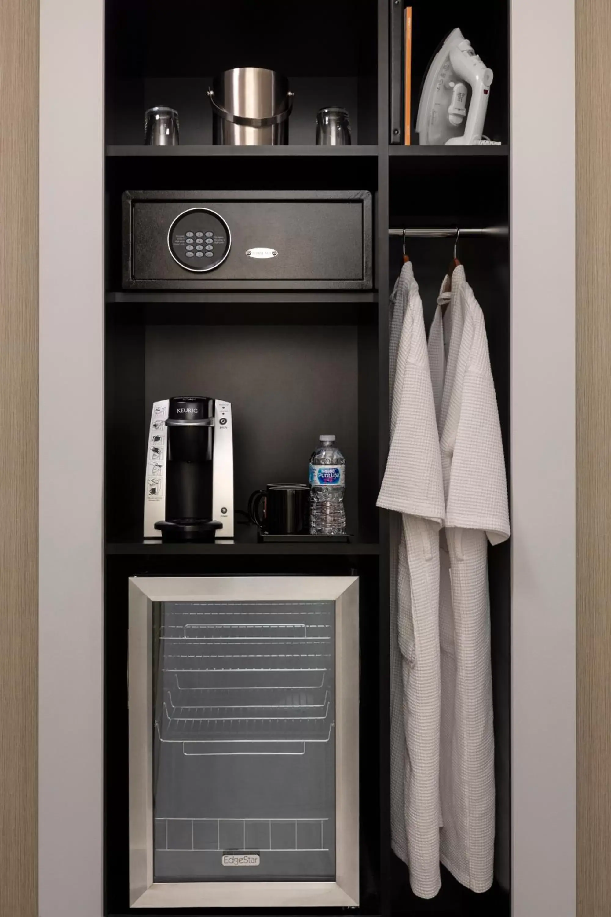 Family Suite in Executive Hotel Pacific Family Suite in Executive Hotel Pacific