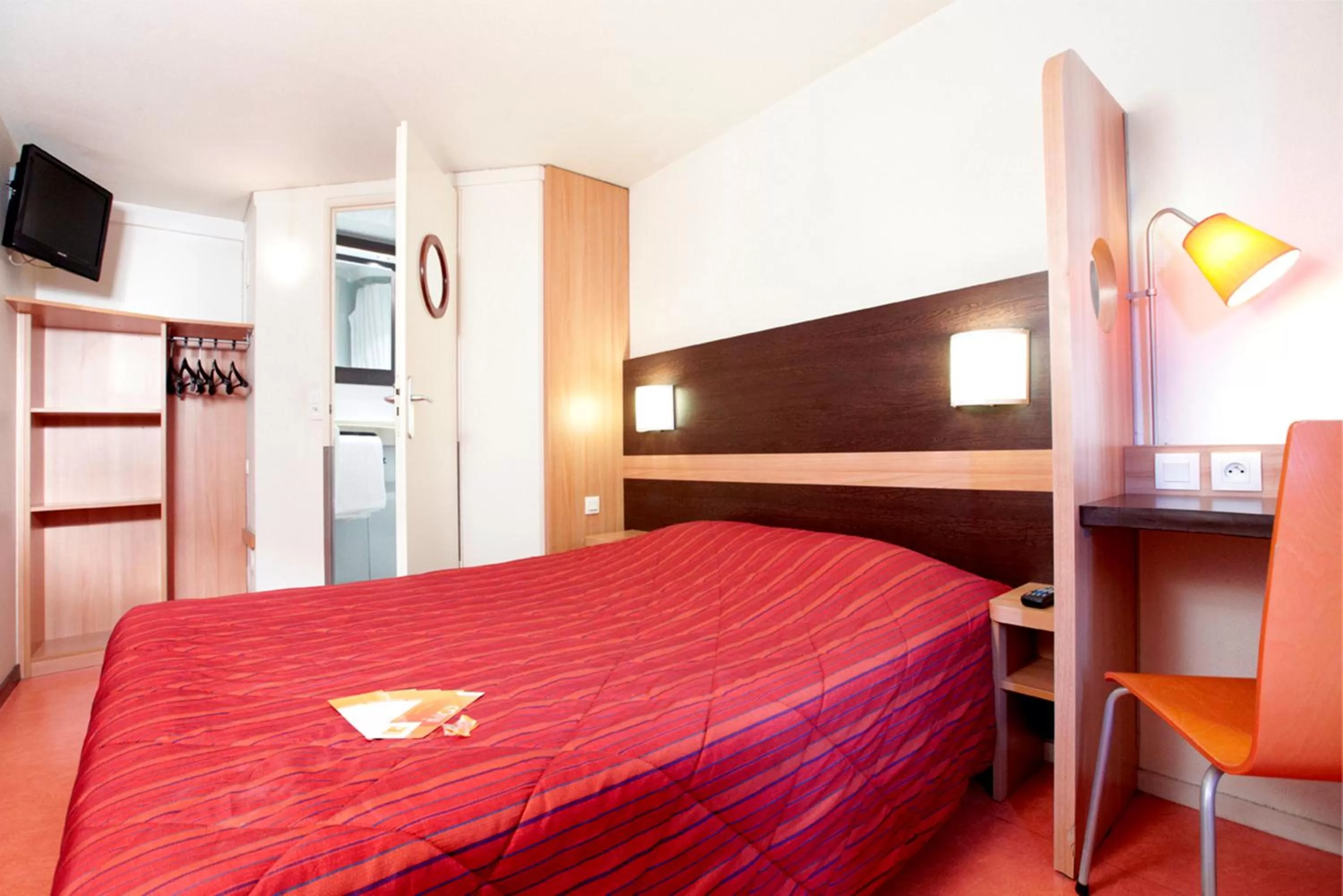 Double Room in Premiere Classe Valenciennes Sud - Rouvignies