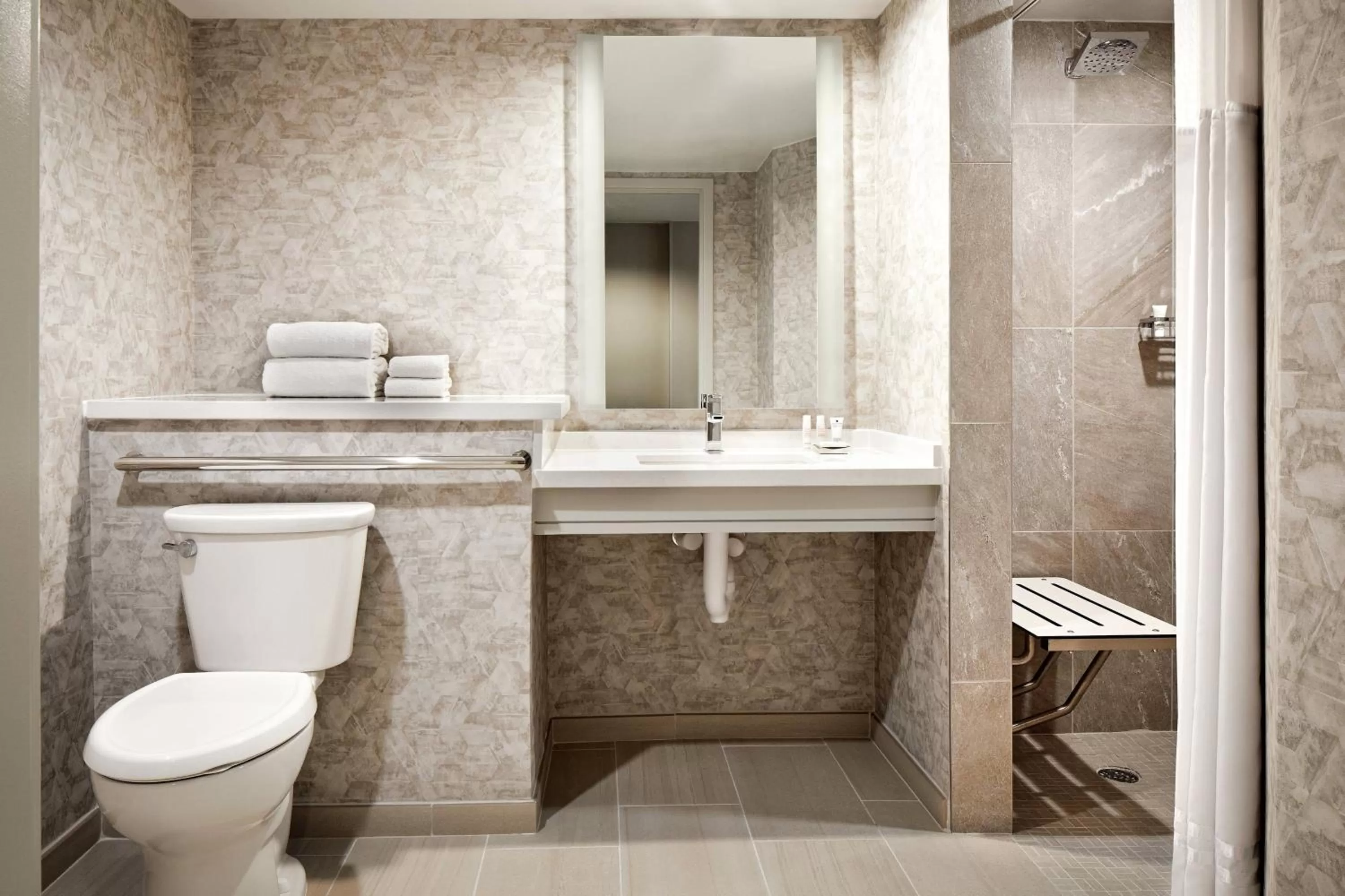 Bathroom in San Antonio Marriott Rivercenter on the River Walk