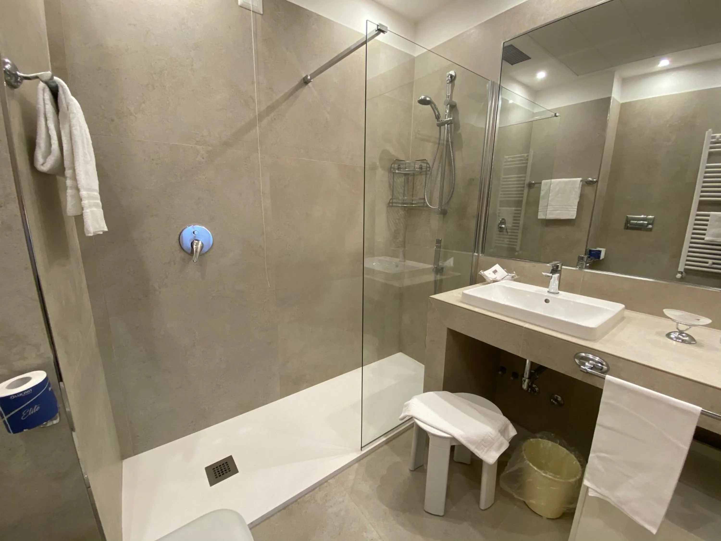 Bathroom in Hotel Cicolella