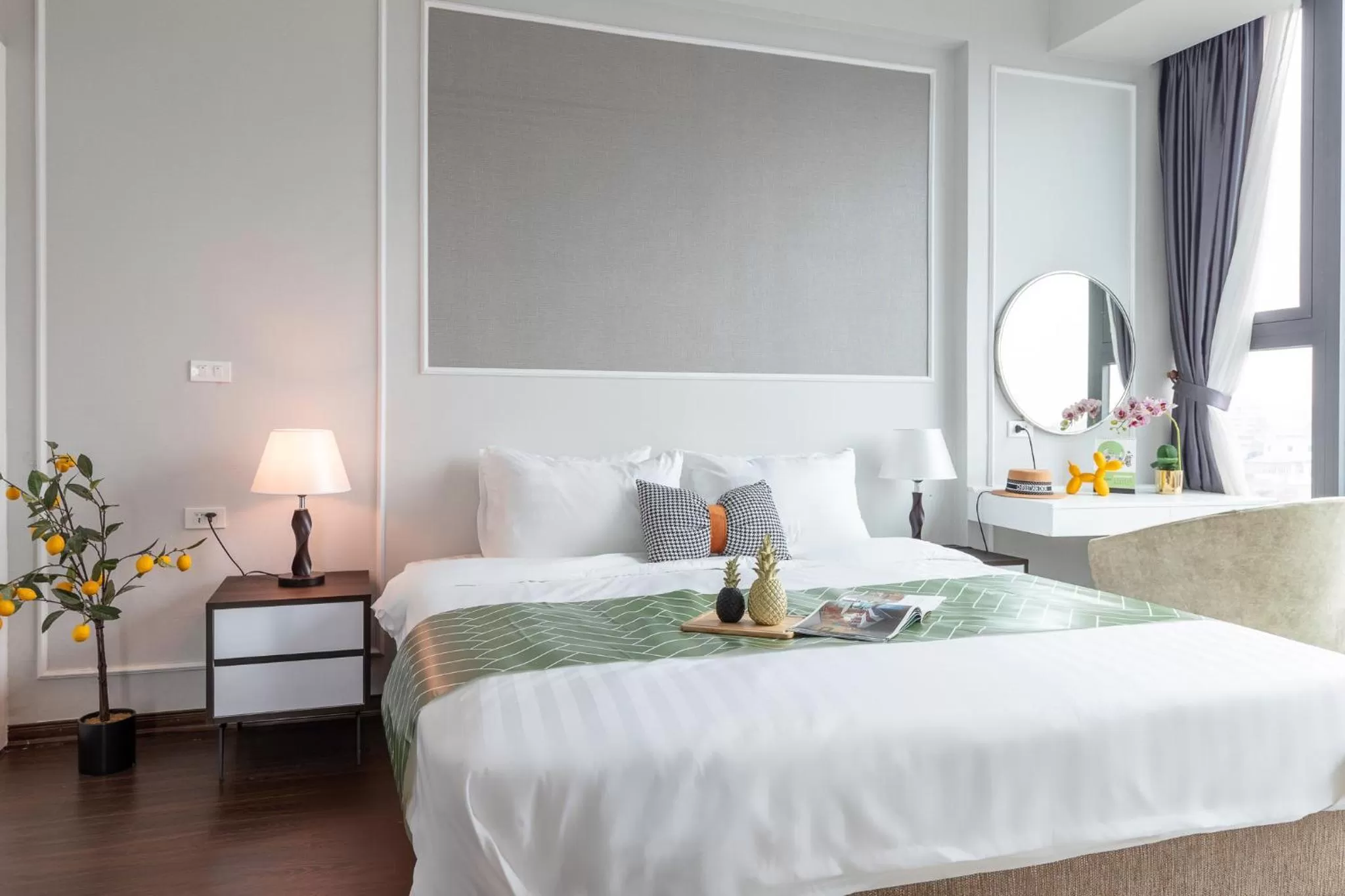 Bed in Ivy Hotel & Apartment