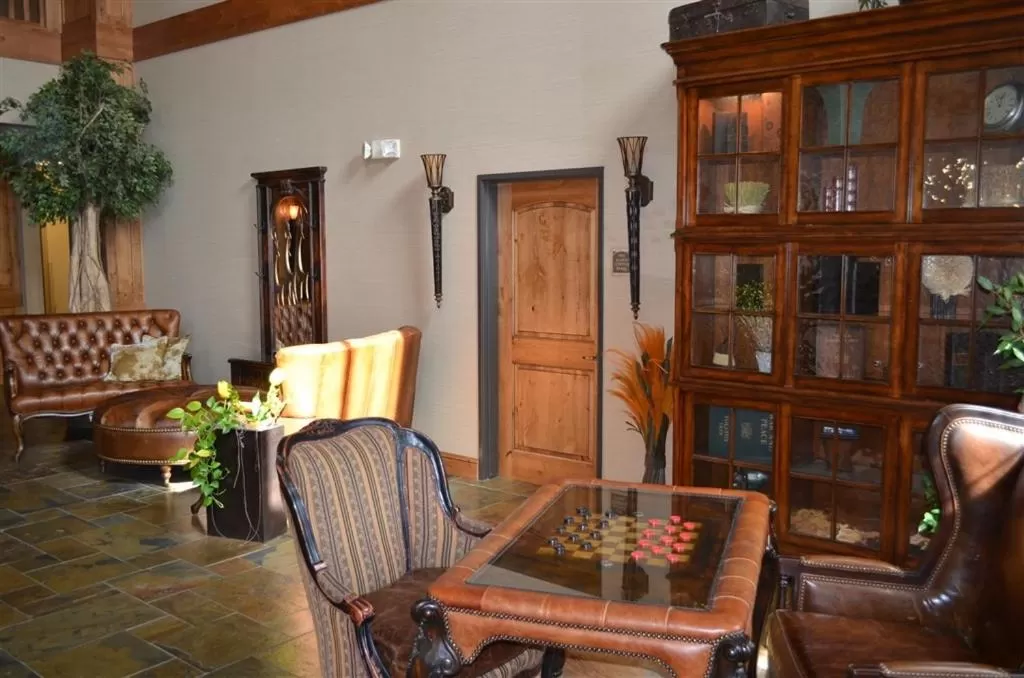 Decorative detail in Inn at Cross Keys Station