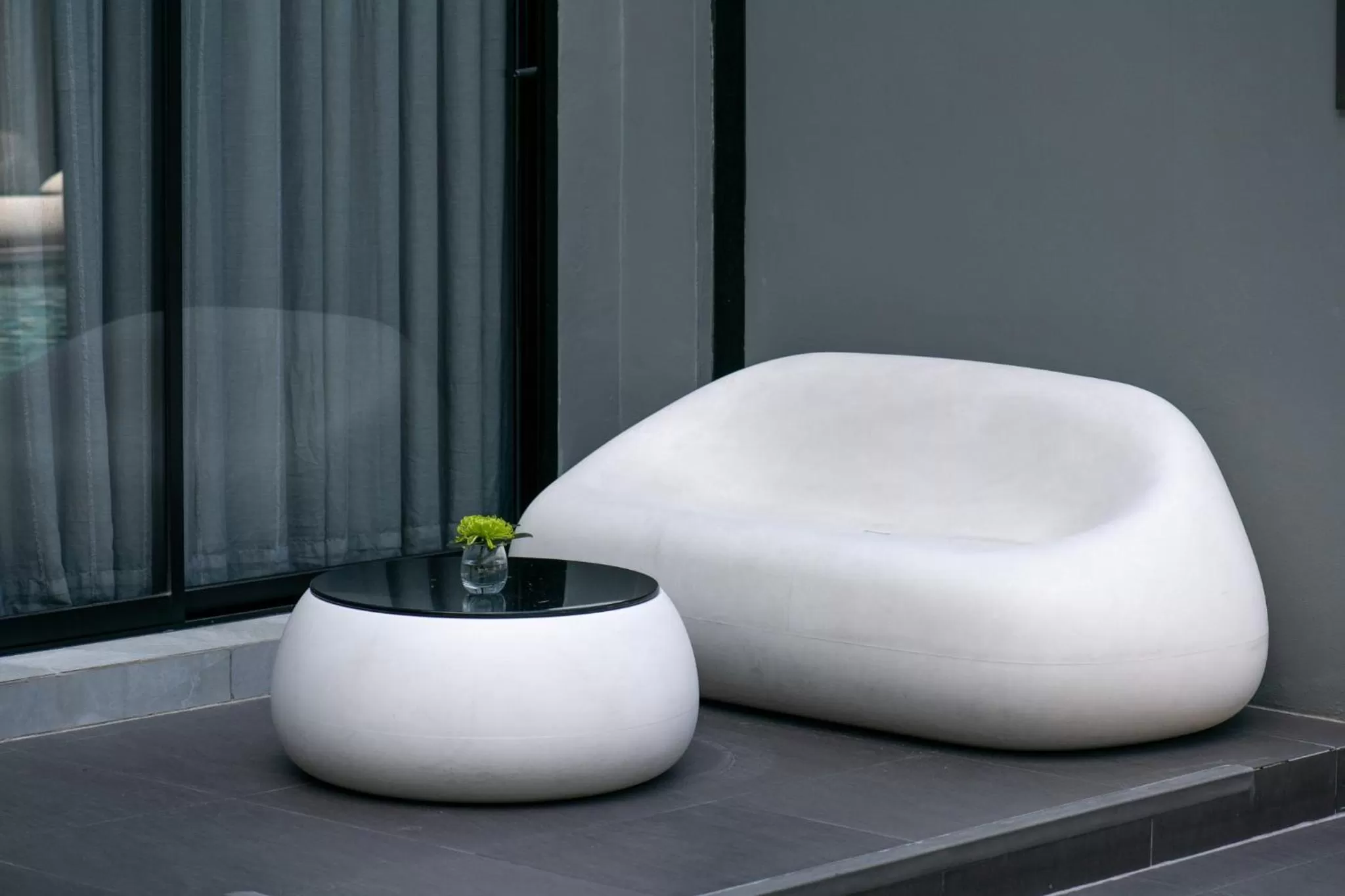 Balcony/Terrace in S Ratchada Leisure Hotel