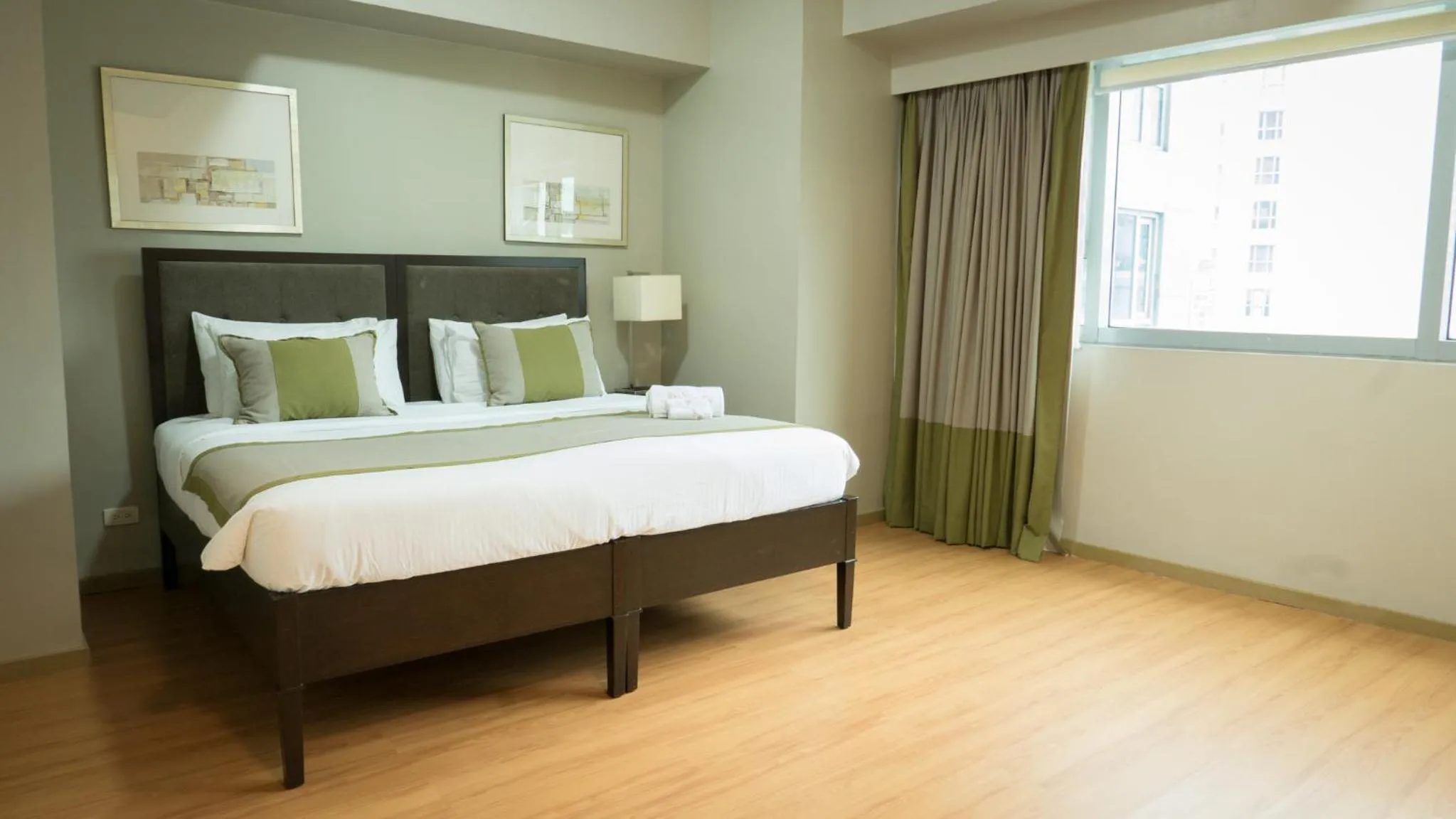 Bed in Avant Serviced Suites - Personal Concierge