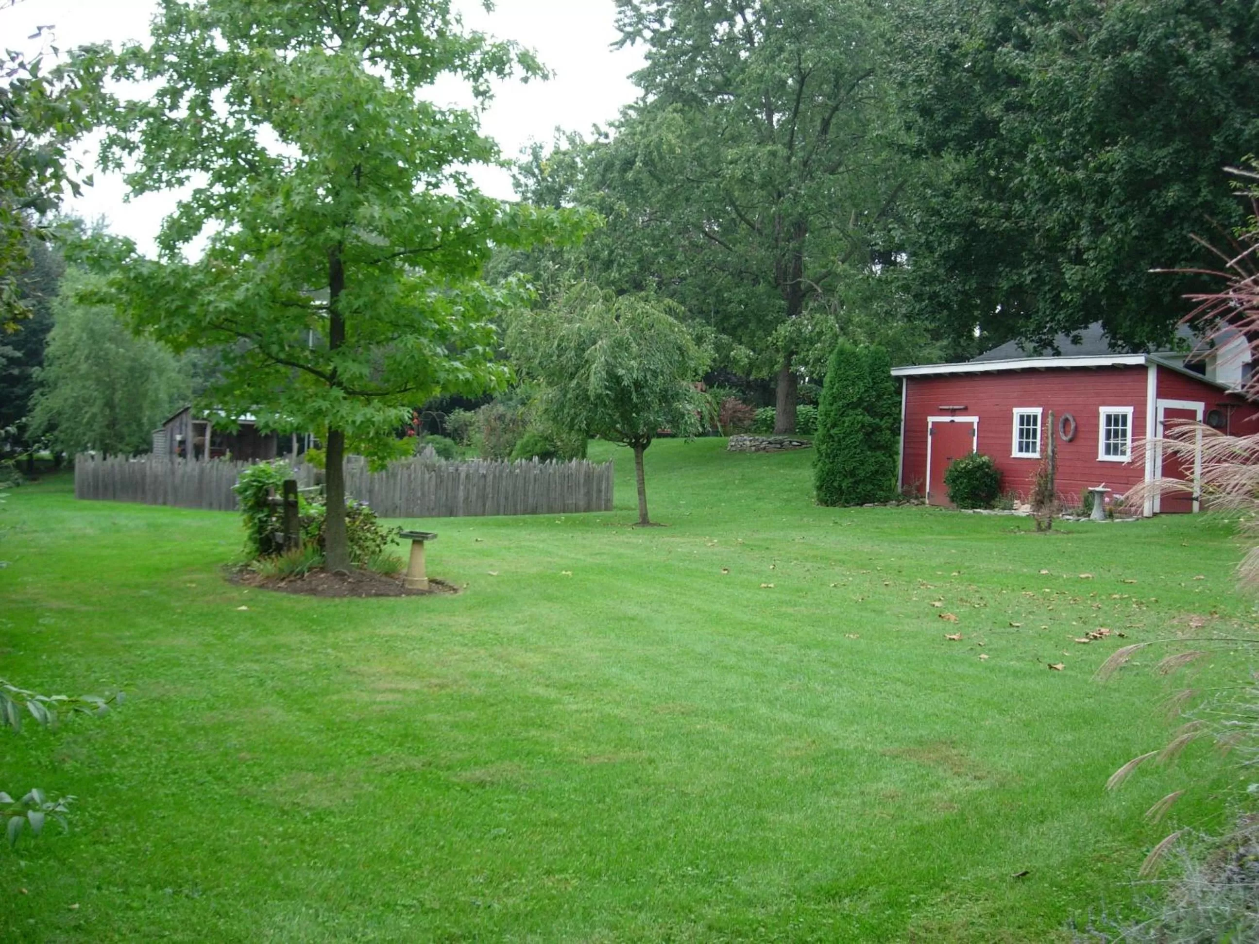 Garden in 1825 Inn Bed and Breakfast