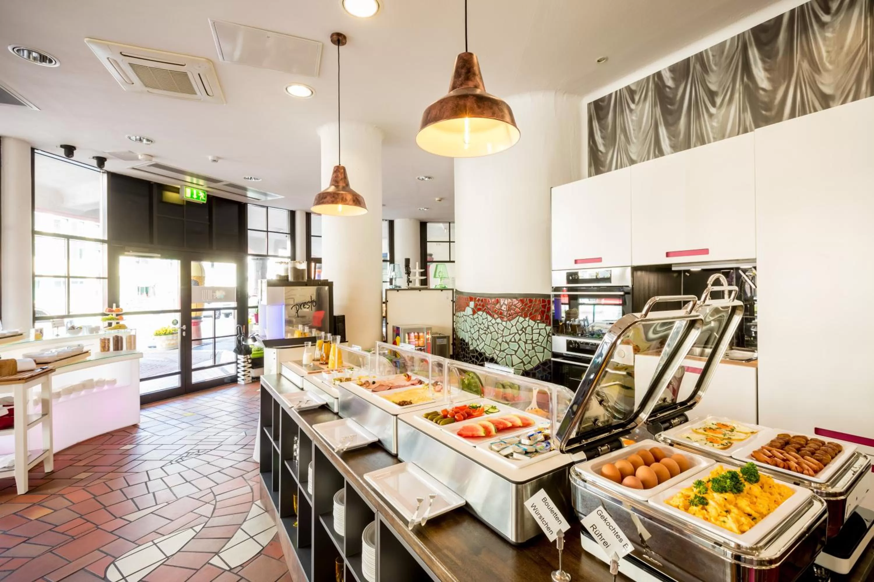 Buffet breakfast in artHOTEL Magdeburg