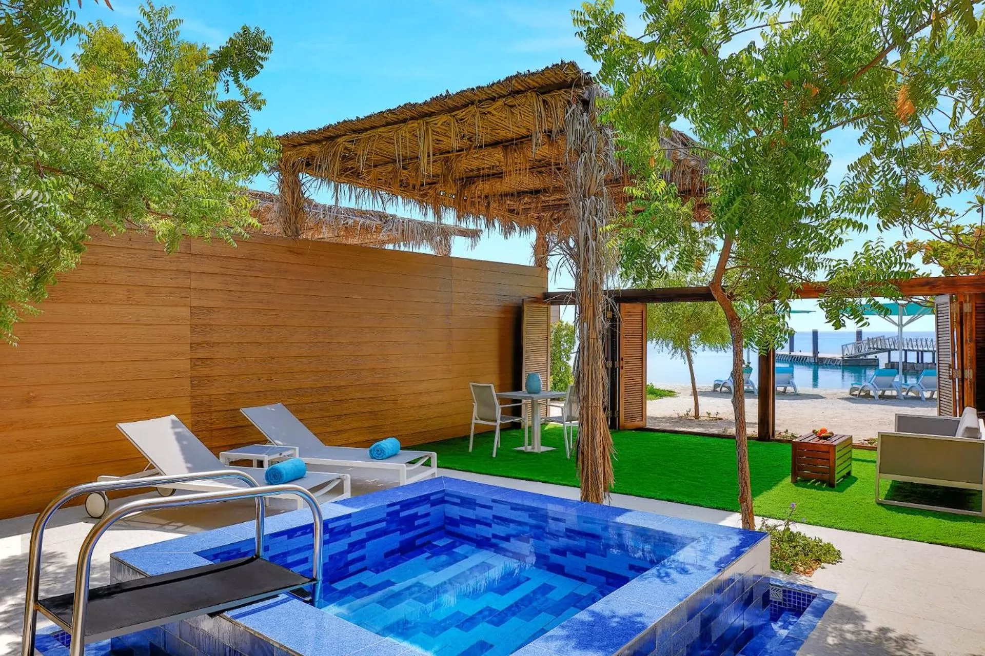 Balcony/Terrace in Anantara World Islands Dubai Resort