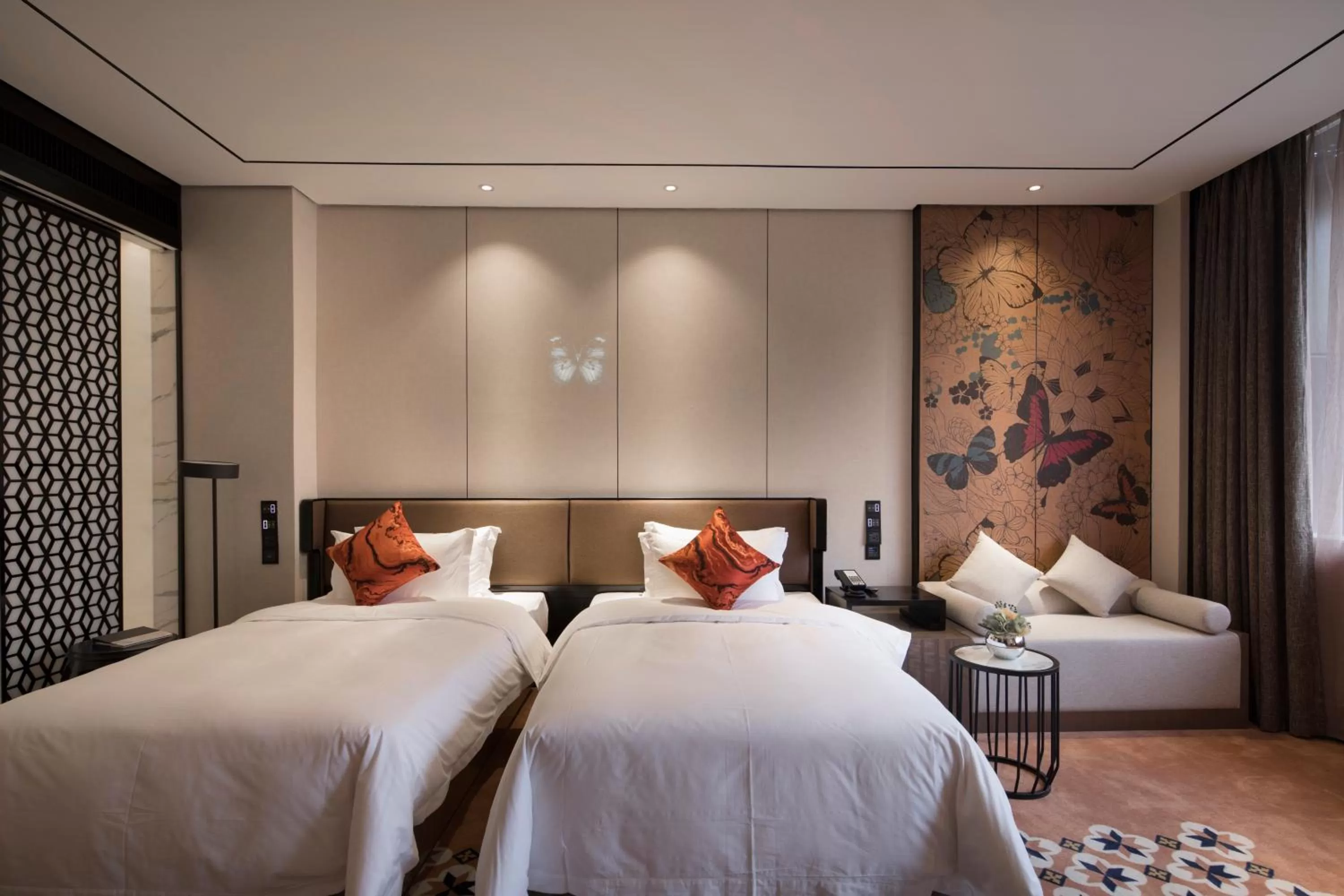 Property building, Bed in Paco Hotel Dongpu Guanghzou -Free Shuttle Bus for Canton Fair