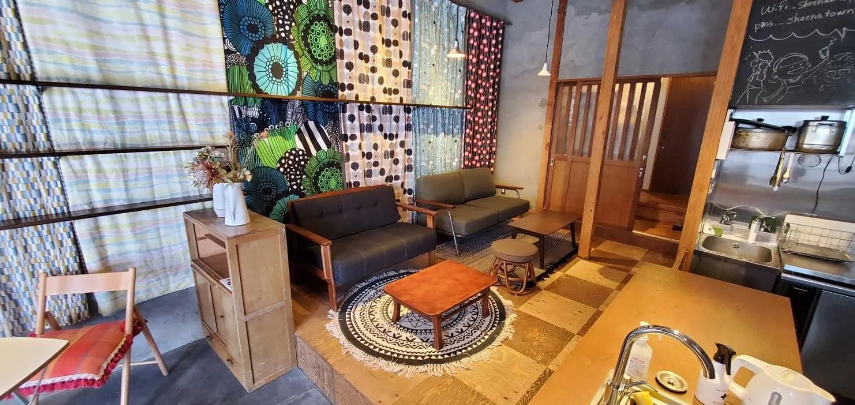 Lobby or reception in Sheena To Ippei