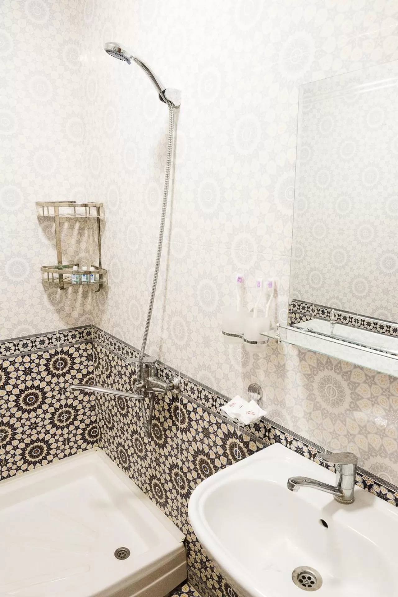 Bathroom in Durdona hotel