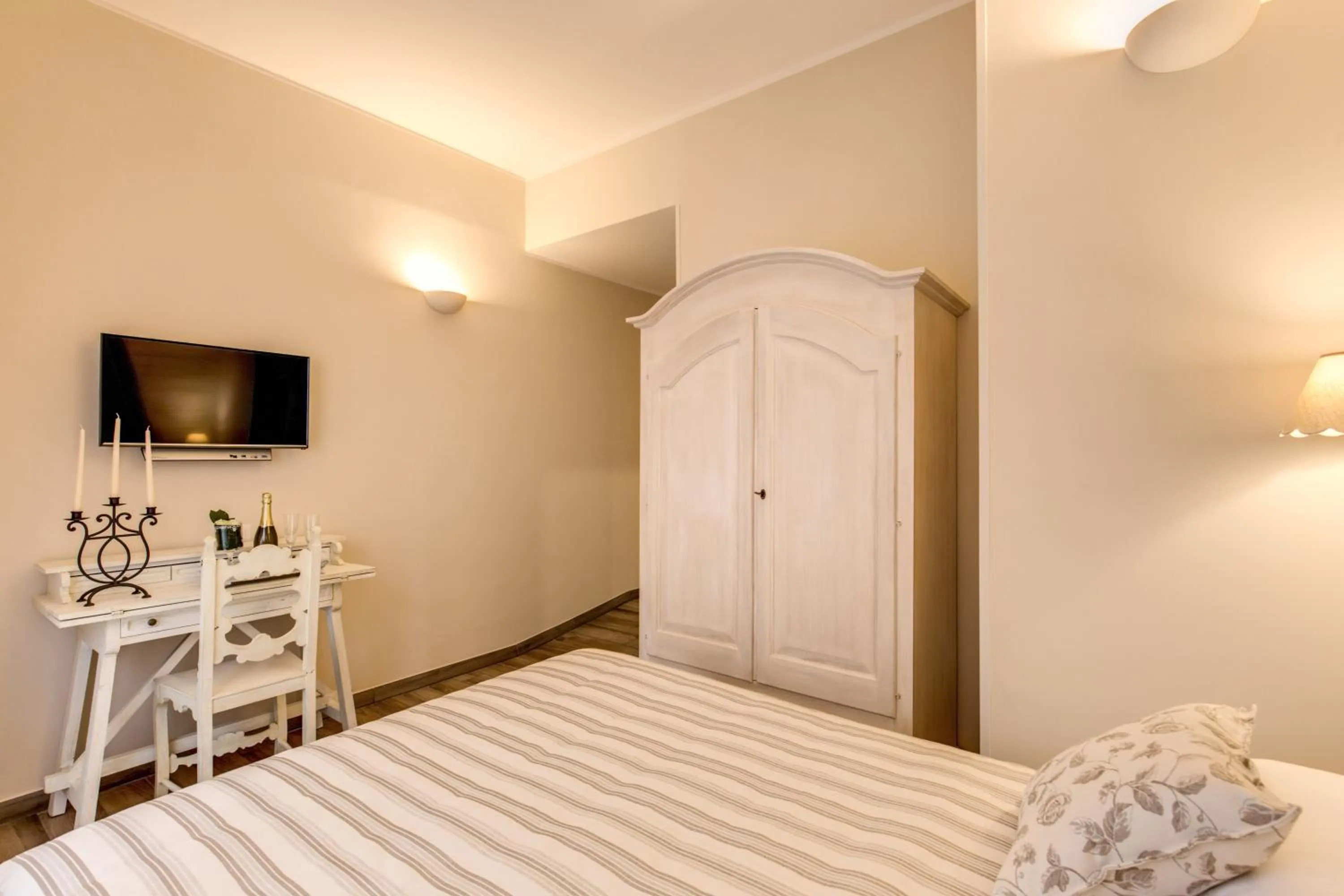 Bedroom, Bed in Casa Tua Vaticano Guest House