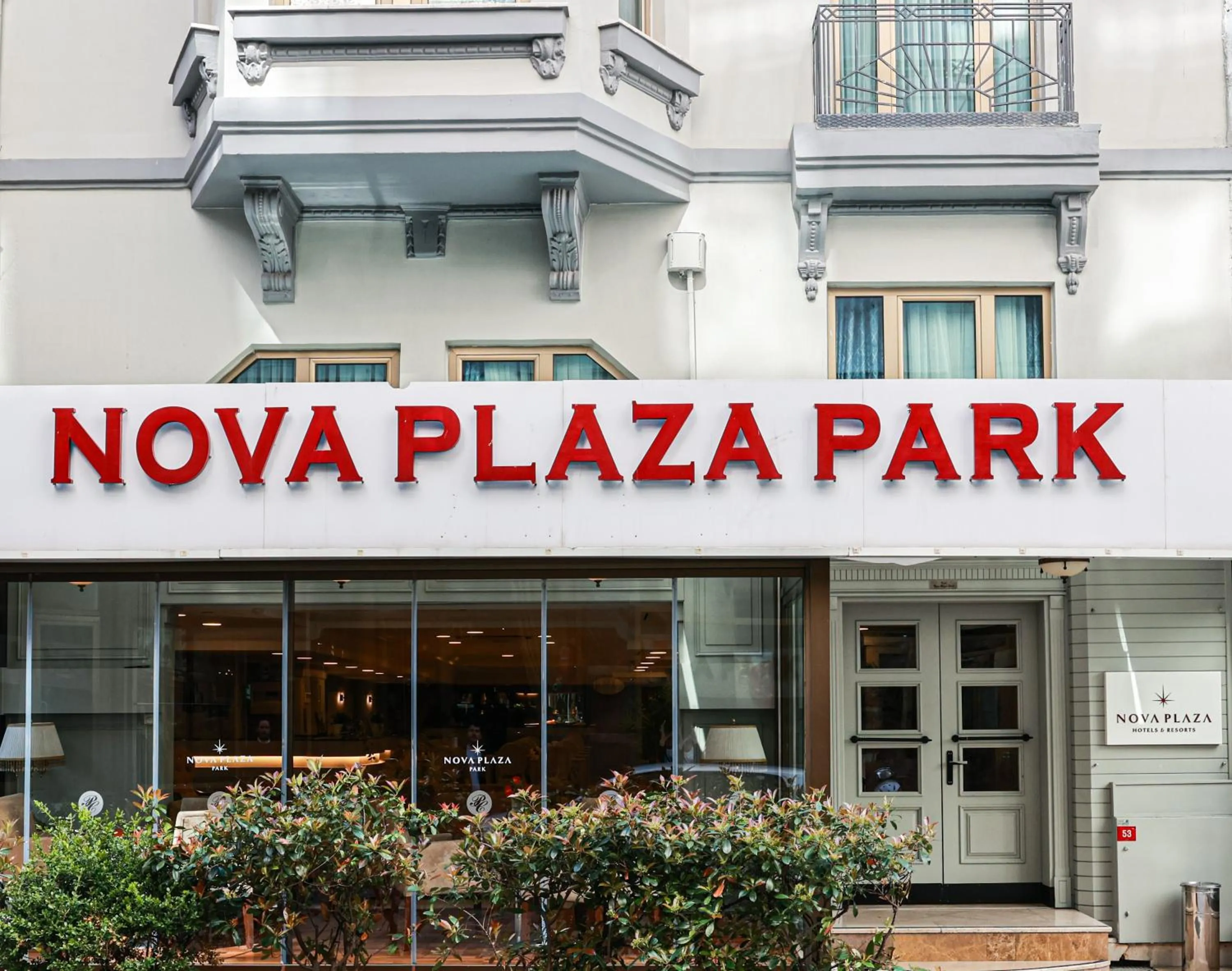 Nova Plaza Park Hotel