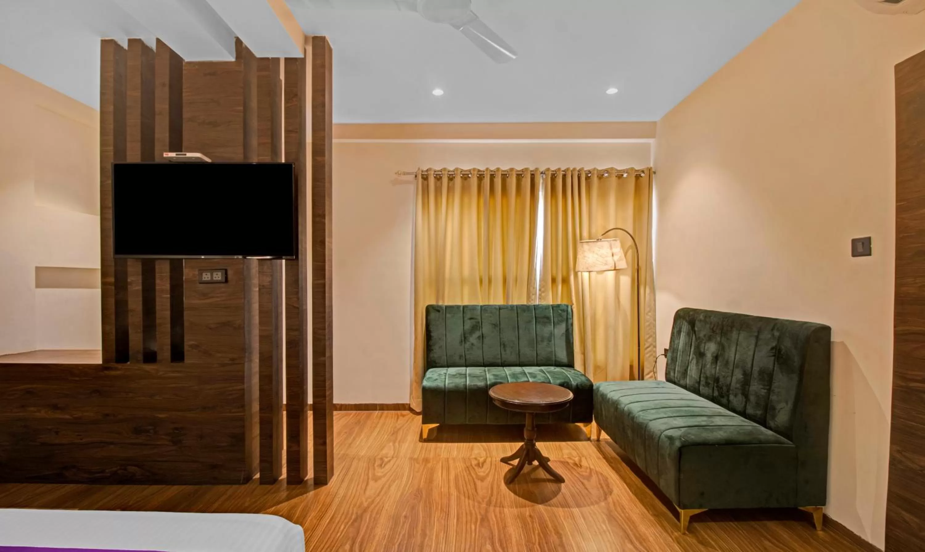 TV and multimedia, Bed in Treebo Premium Median Inn