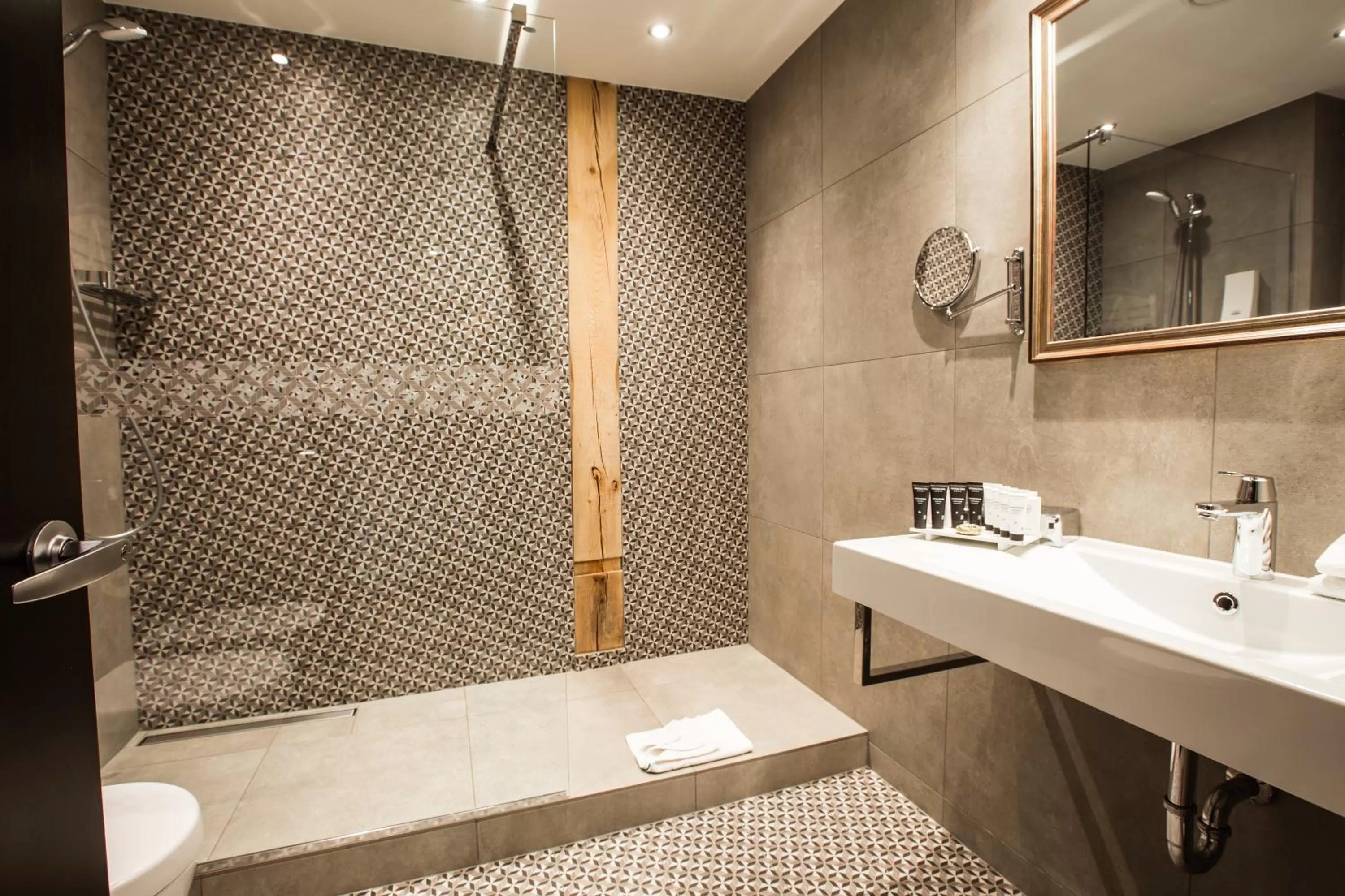 Shower in Promenade Hotel Liepaja