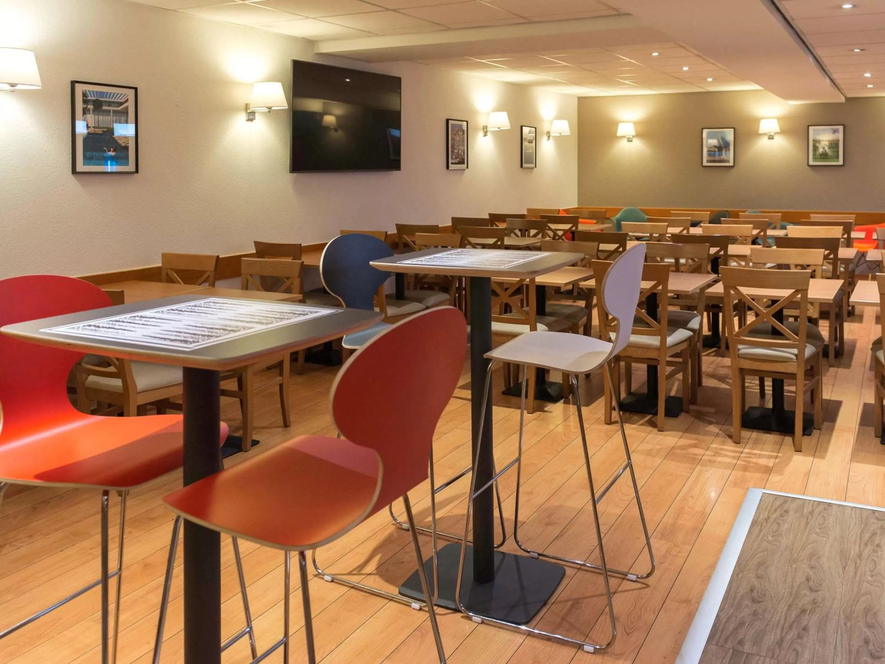 Restaurant/places to eat in ibis Liège Centre Opéra