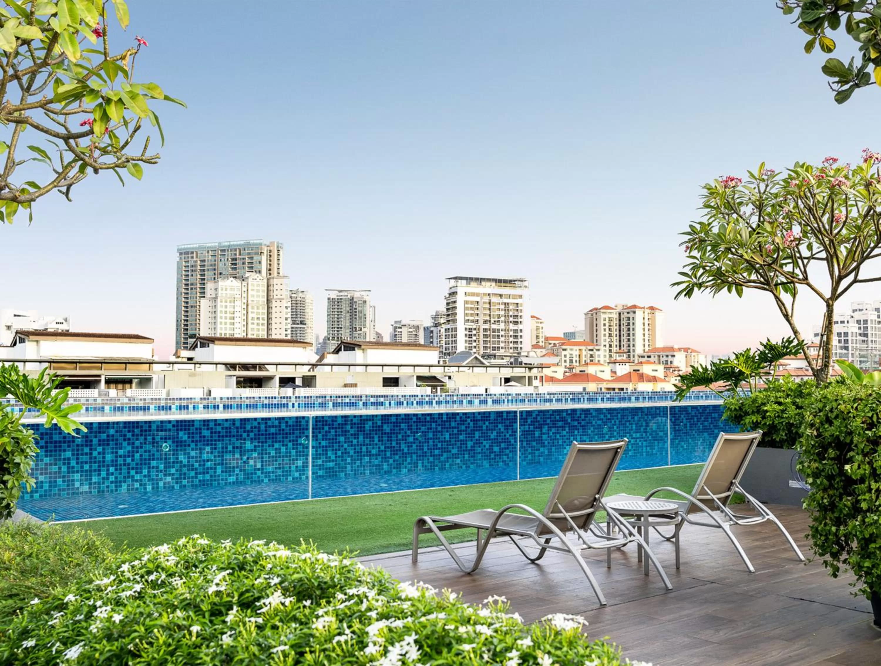 Swimming pool in Holiday Inn Express Singapore Clarke Quay by IHG