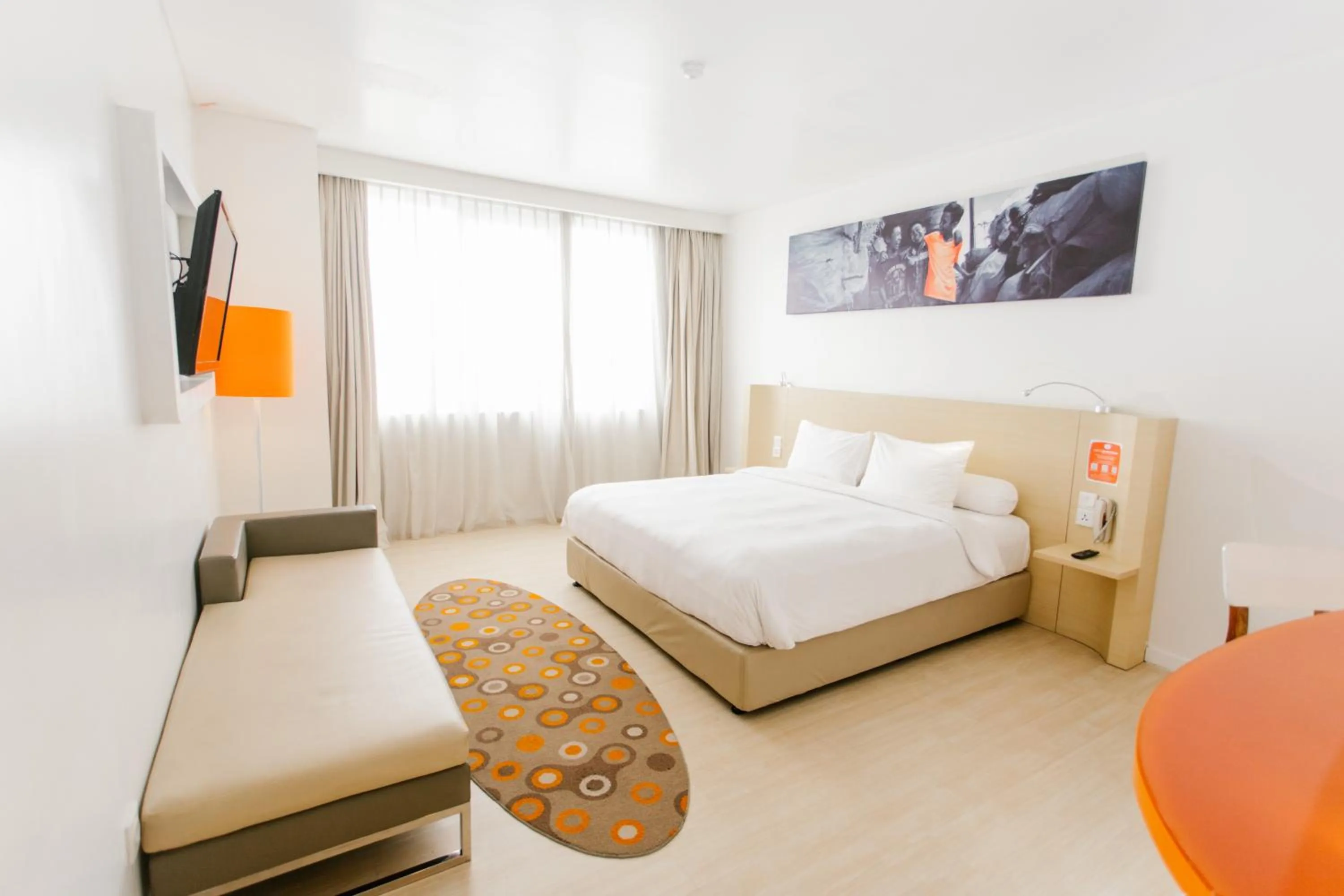 Bedroom, Bed in HARRIS Hotel Pontianak
