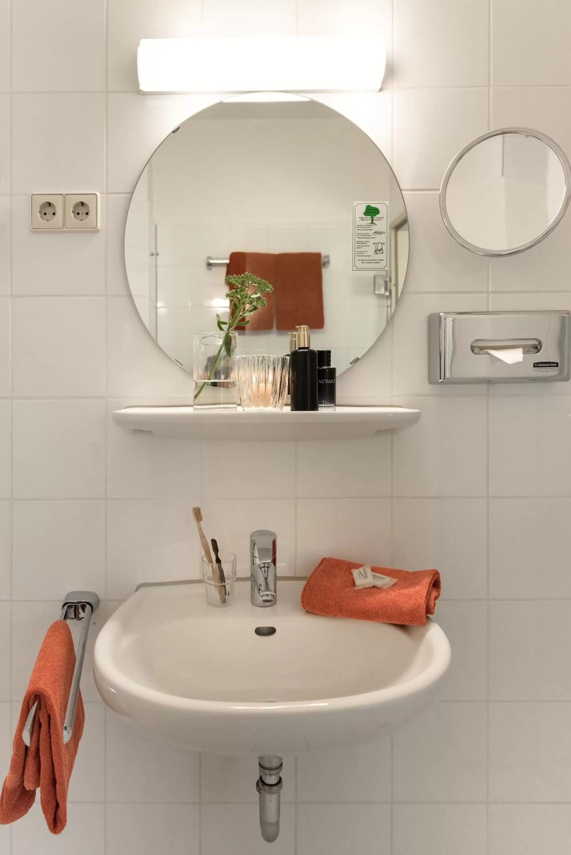 Shower in Hotel Europa