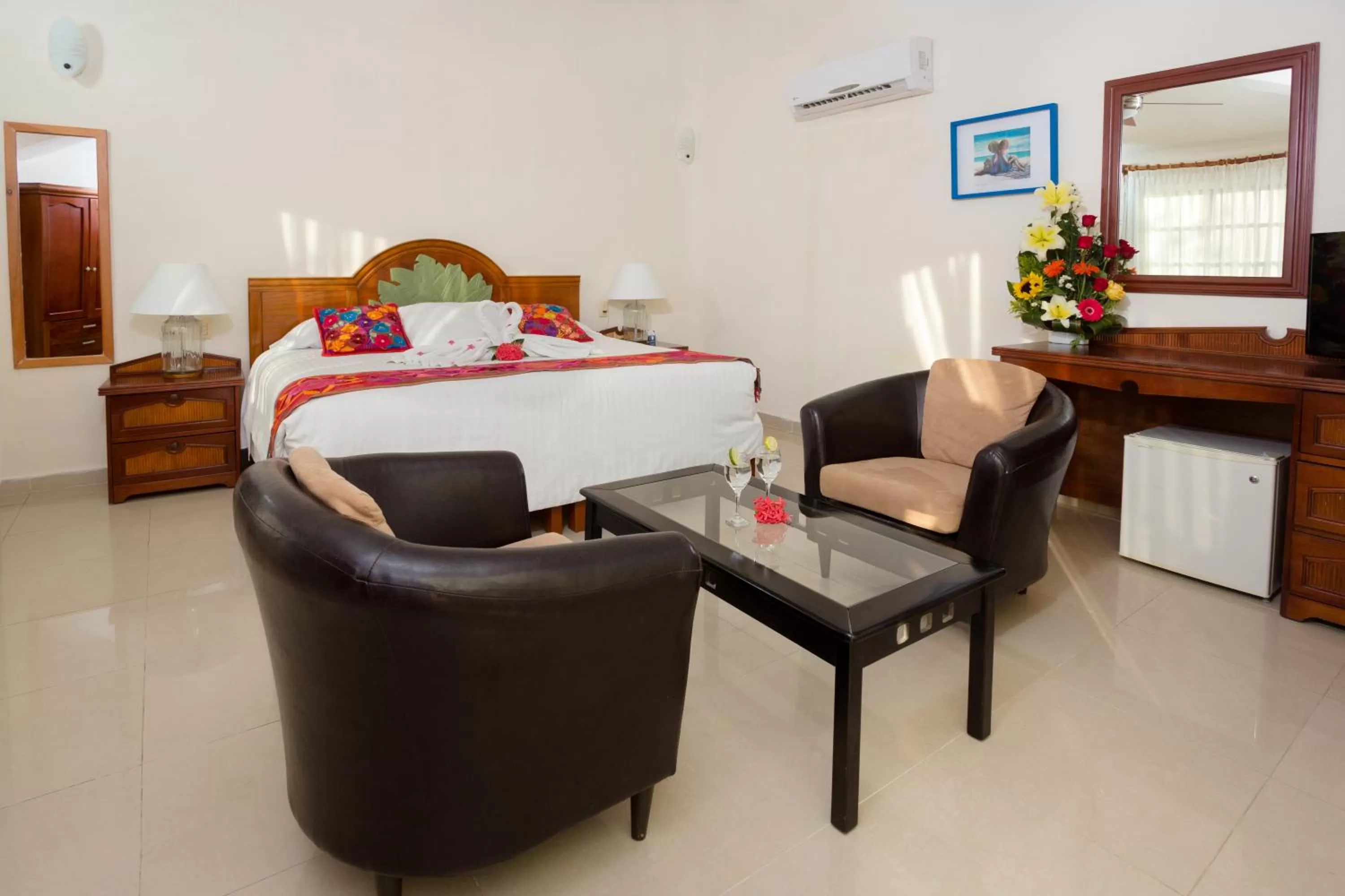 King Suite with Sea View in Hotel La Joya Isla Mujeres