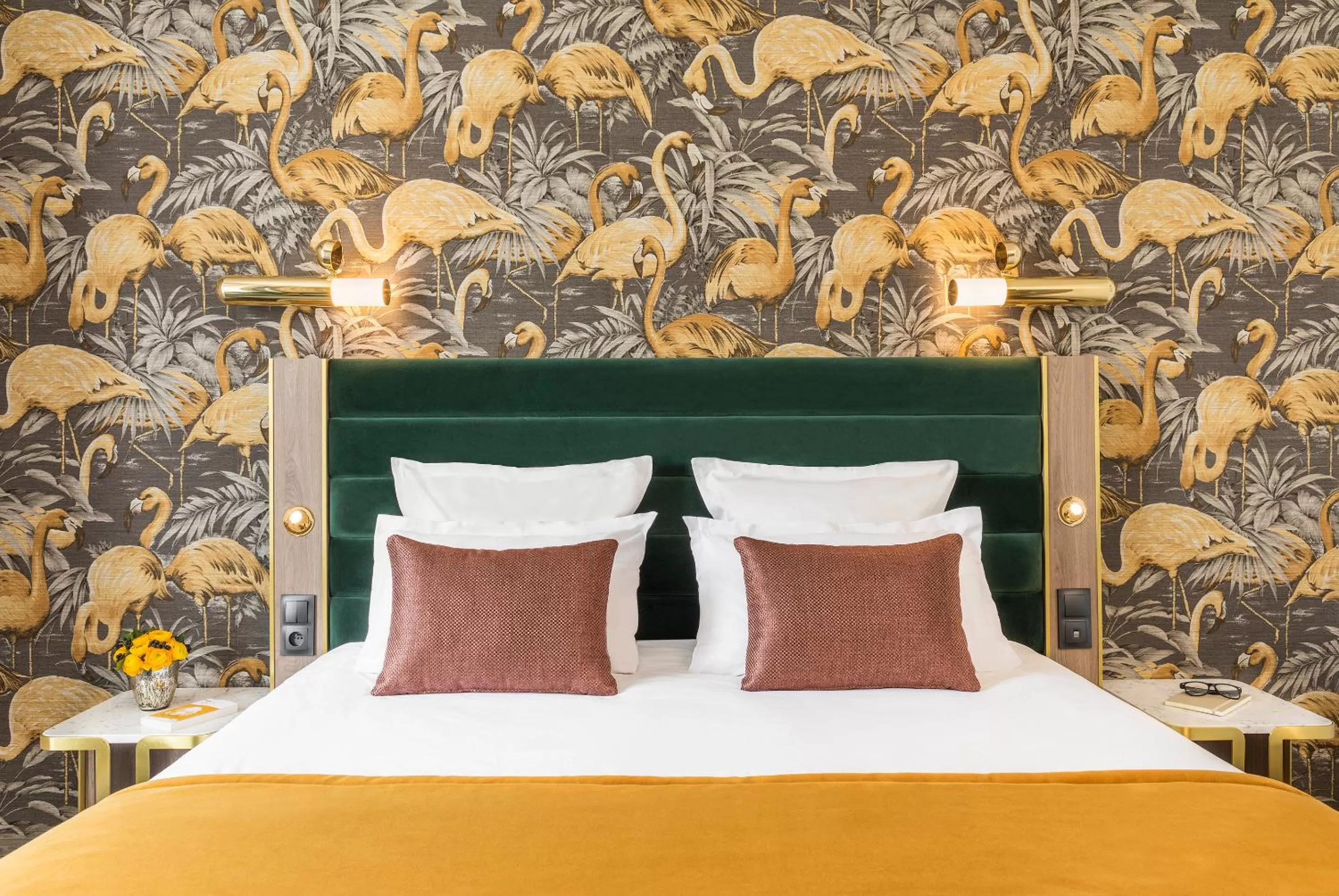 Bed in Hotel Opéra Opal