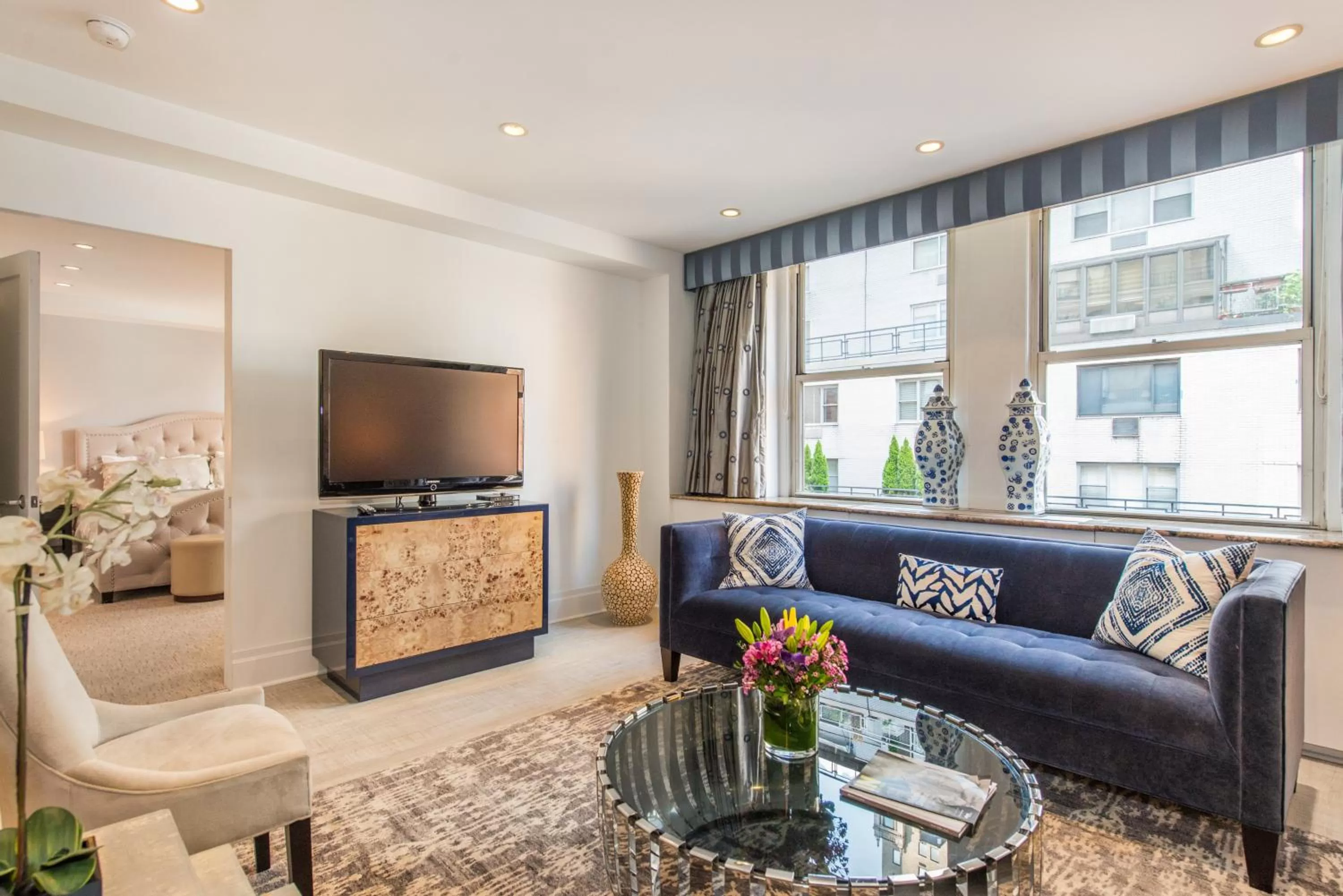 Seating area in Lombardy Hotel